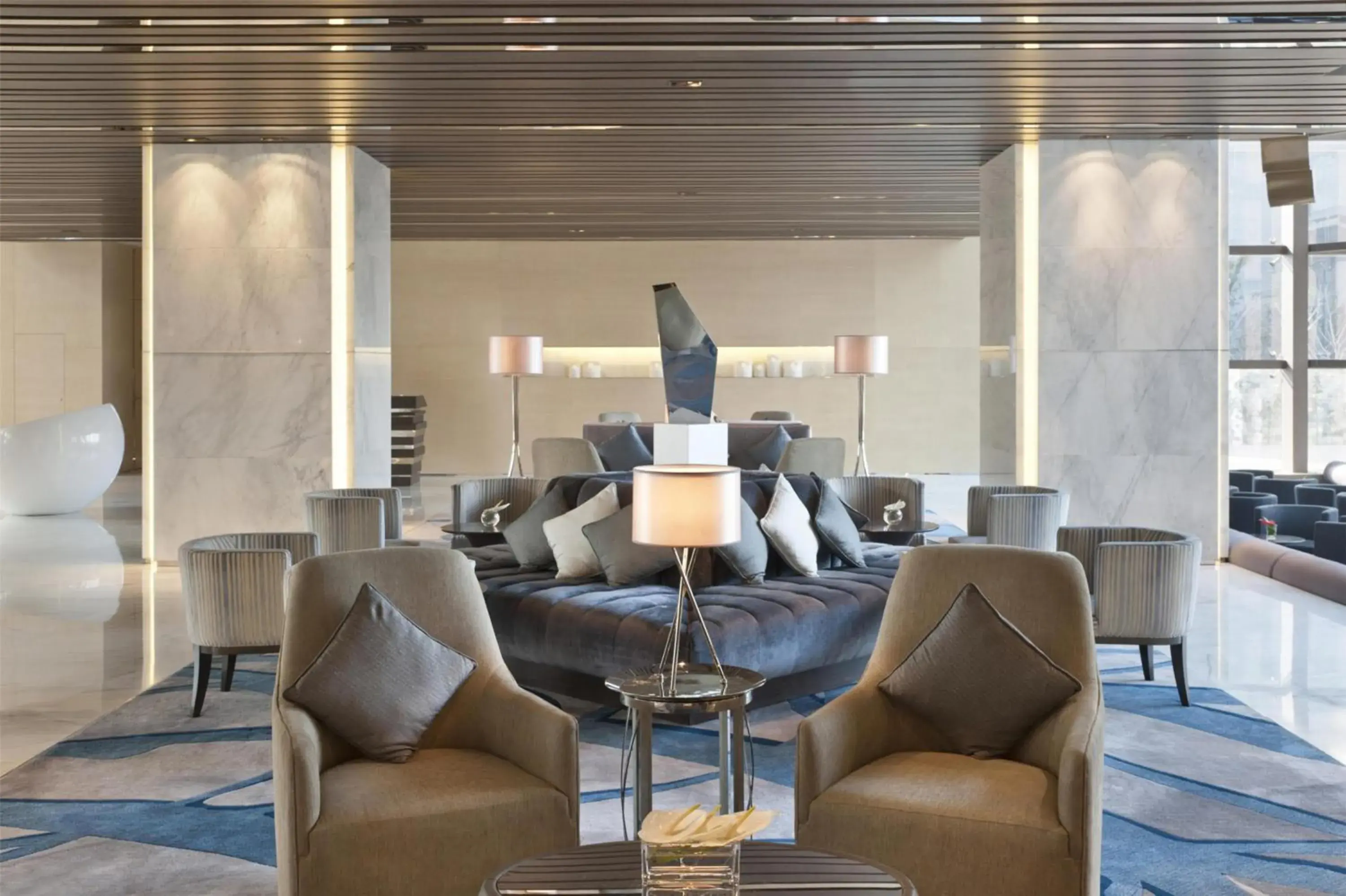 Lounge or bar in Hilton Xi'an High-tech Zone Lounge or bar in Hilton Xi'an High-tech Zone