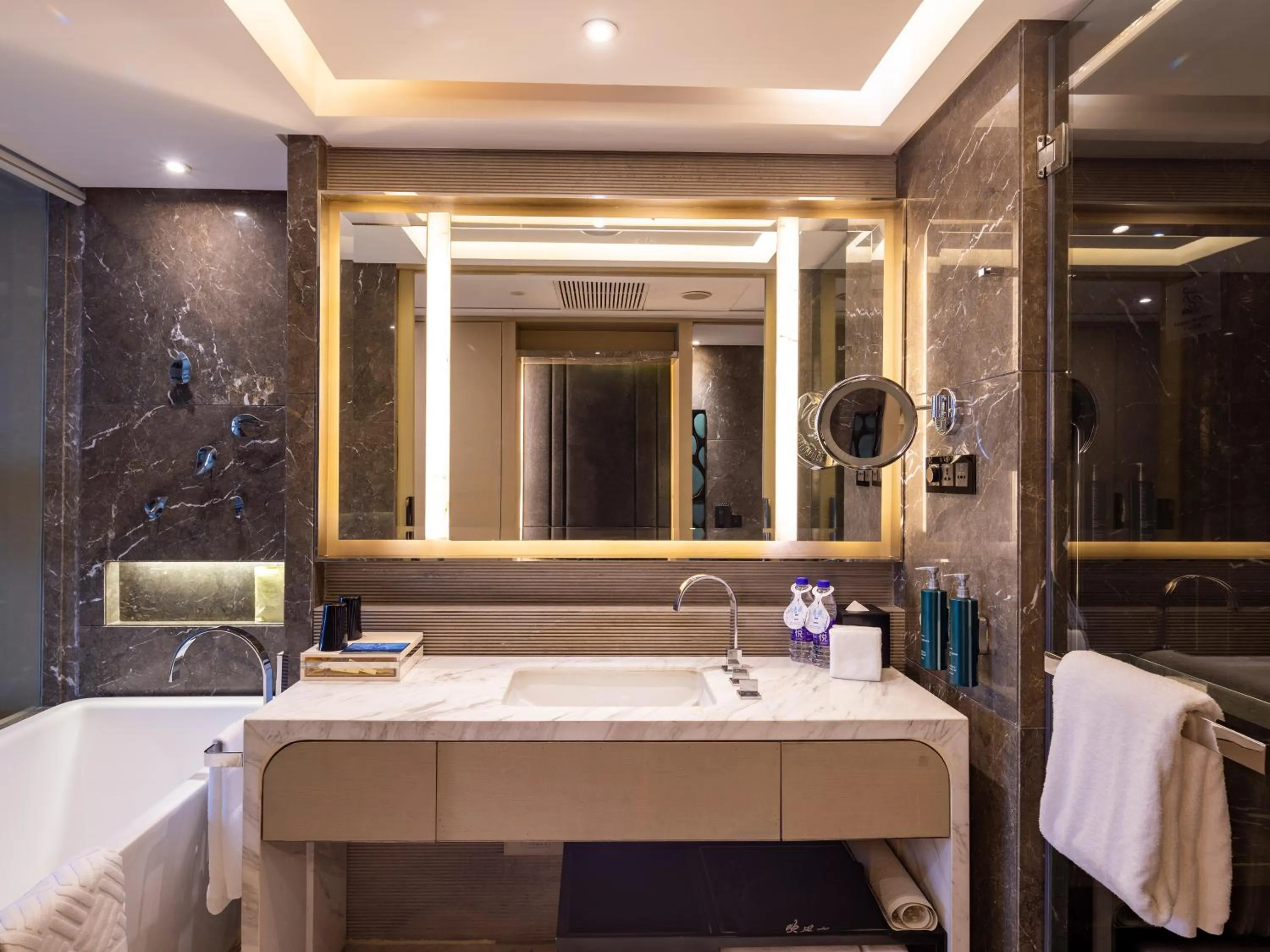 Bathroom in Hilton Xi'an High-tech Zone