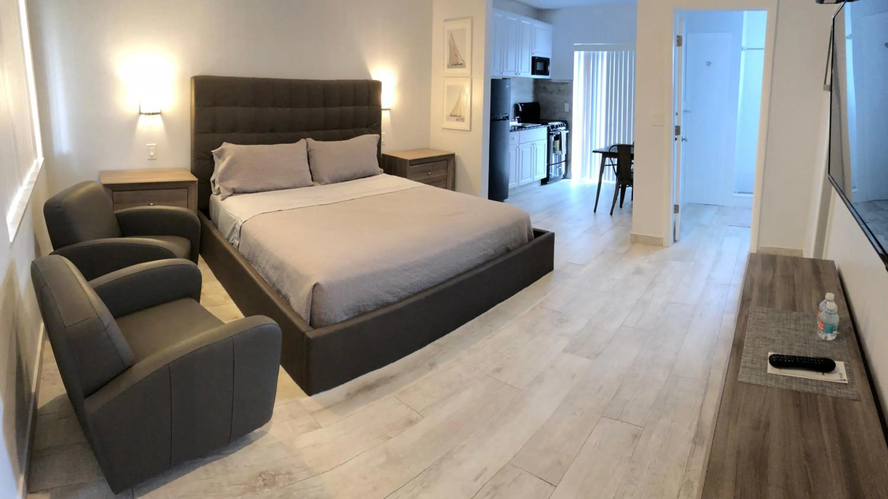 Bed in Elizabeth House Inn