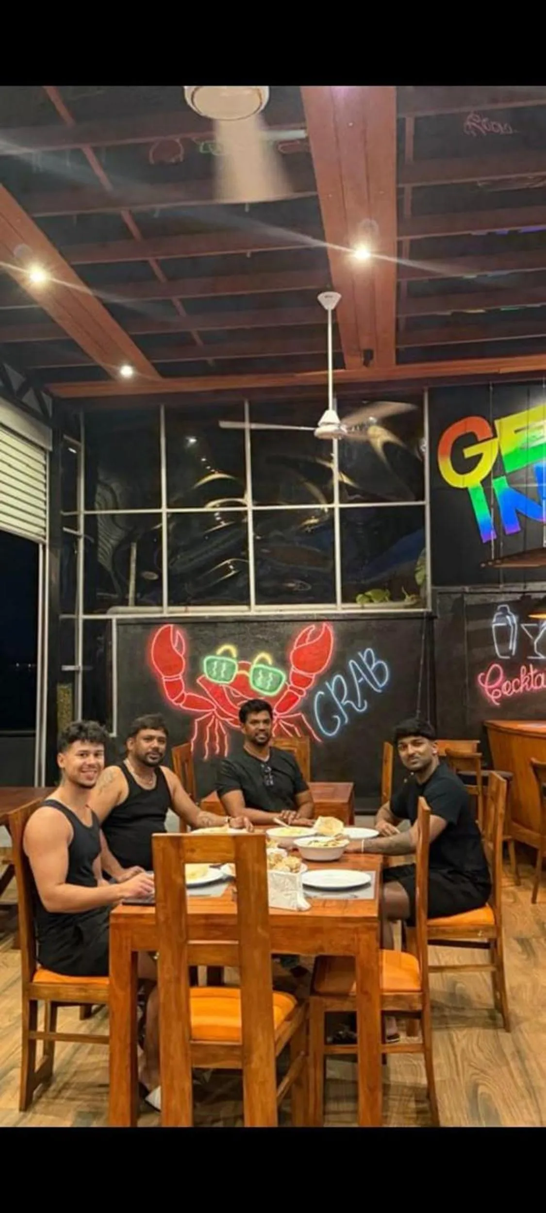 Restaurant/places to eat in Amber House Lanka