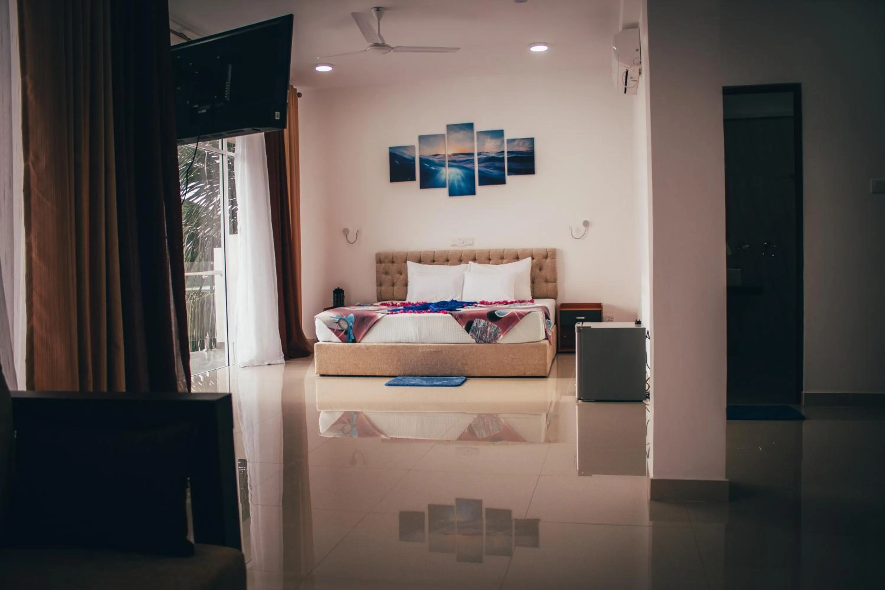 Bed in Amber House Lanka