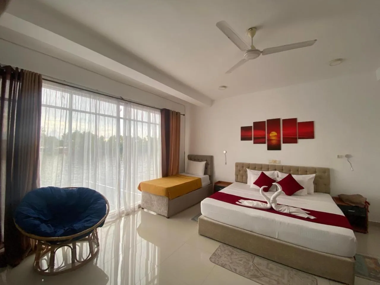 Bed in Amber House Lanka