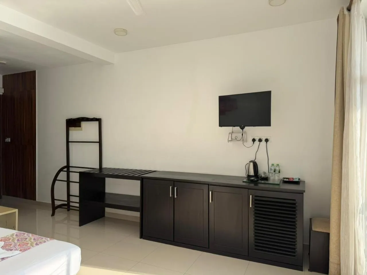 TV and multimedia, Bed in Amber House Lanka