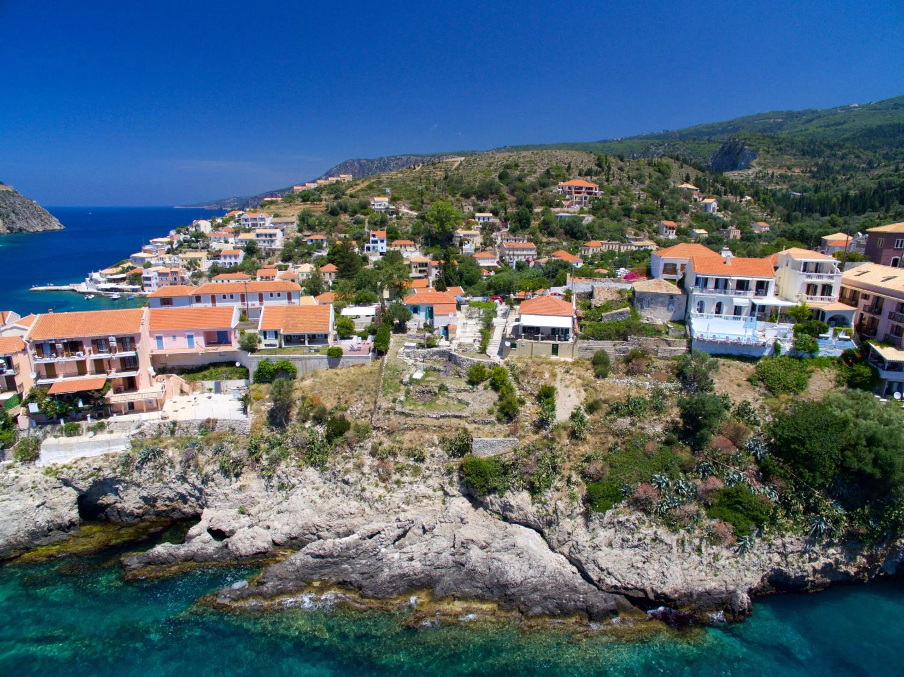 Property building in Villa Apoplous with pool