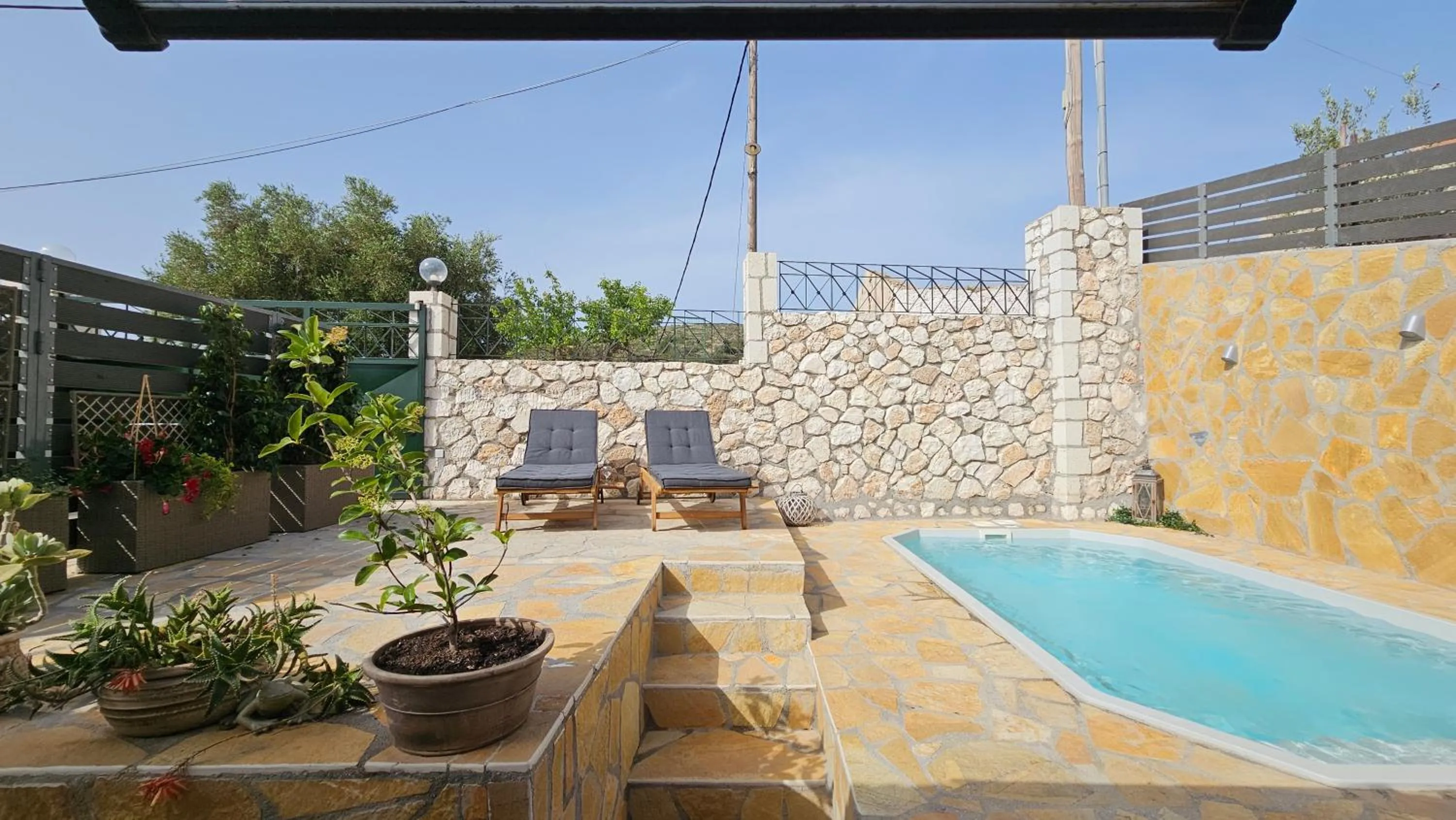 Swimming pool in Villa Apoplous with pool