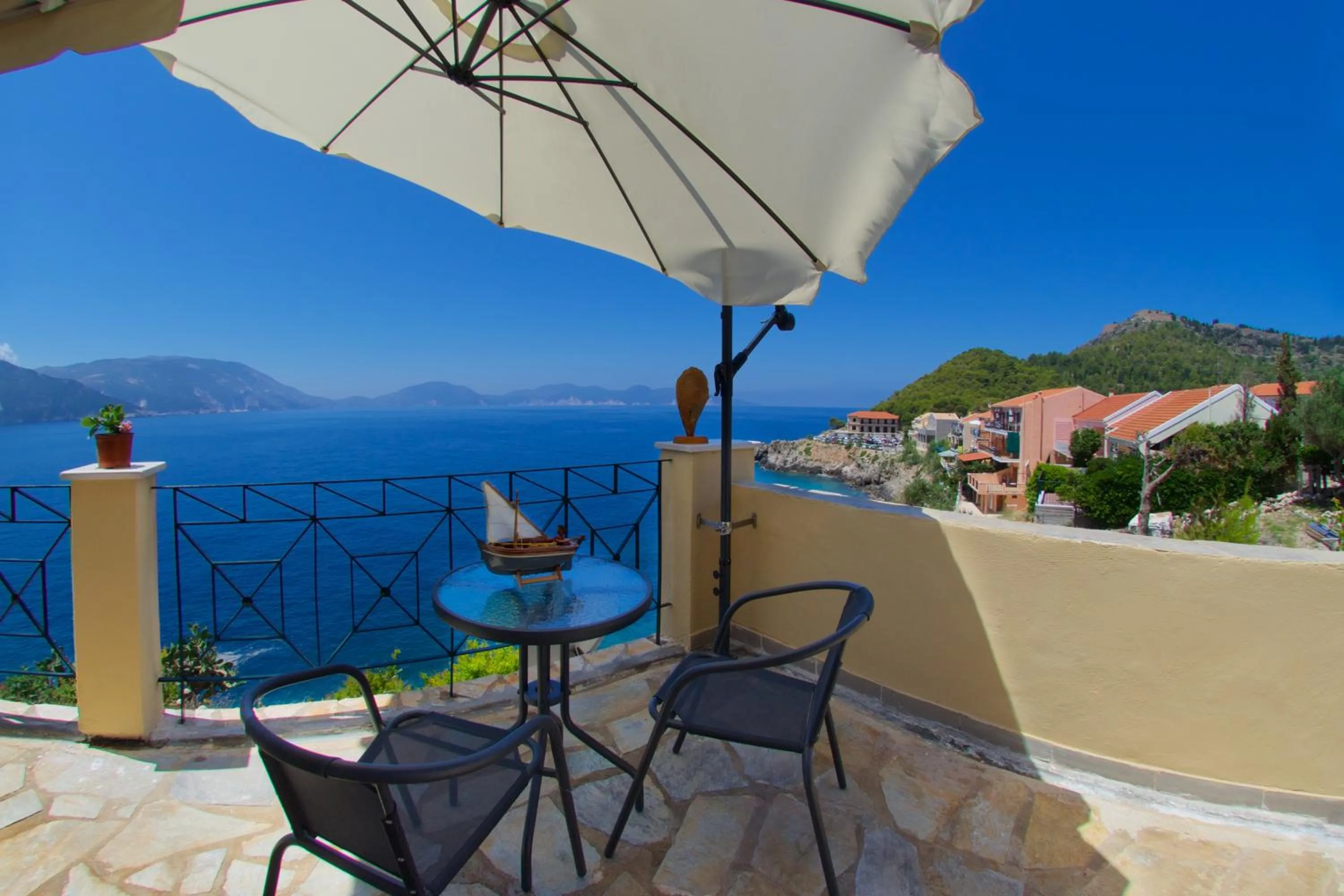 Balcony/Terrace in Villa Apoplous with pool