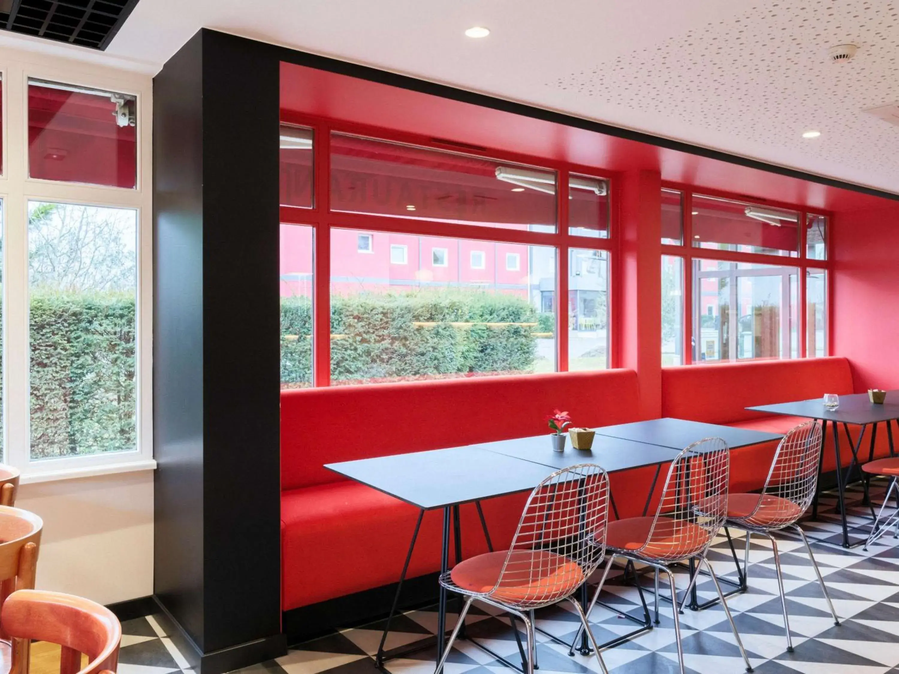 Restaurant/places to eat in ibis Strasbourg Sud La Vigie Restaurant/places to eat in ibis Strasbourg Sud La Vigie