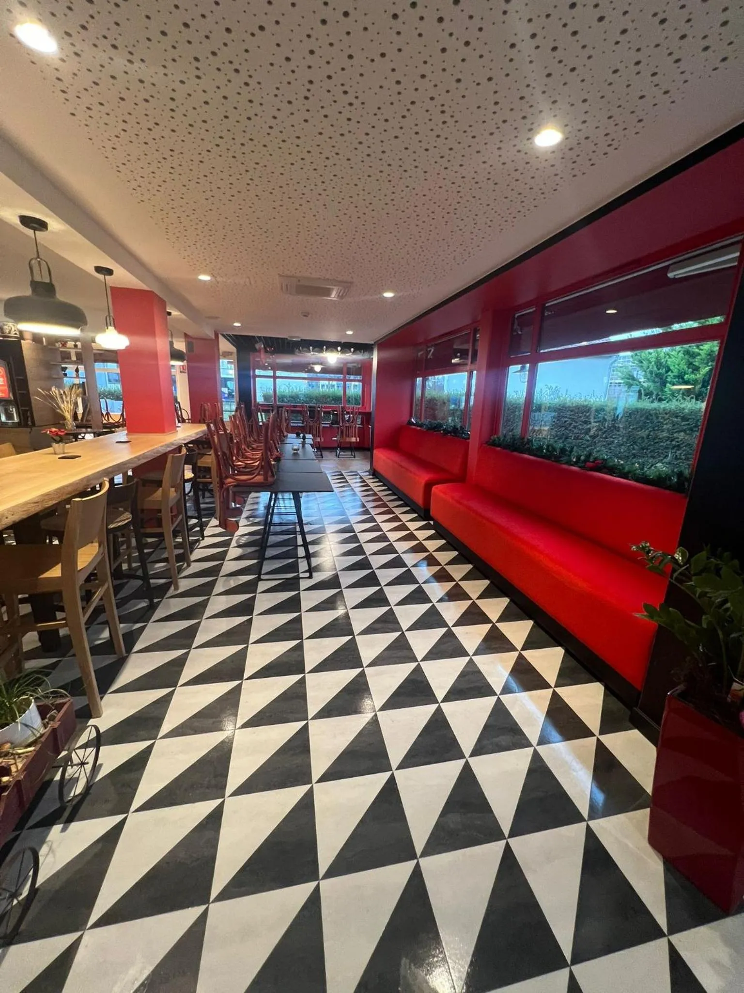 Restaurant/places to eat in ibis Strasbourg Sud La Vigie