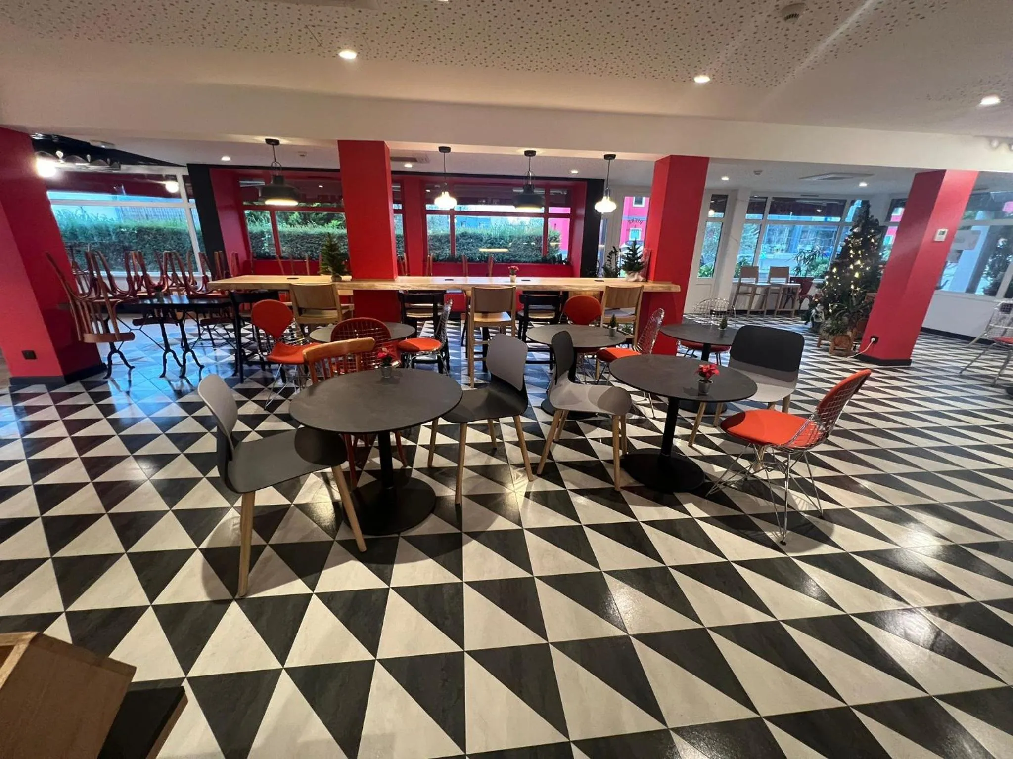 Restaurant/places to eat in ibis Strasbourg Sud La Vigie