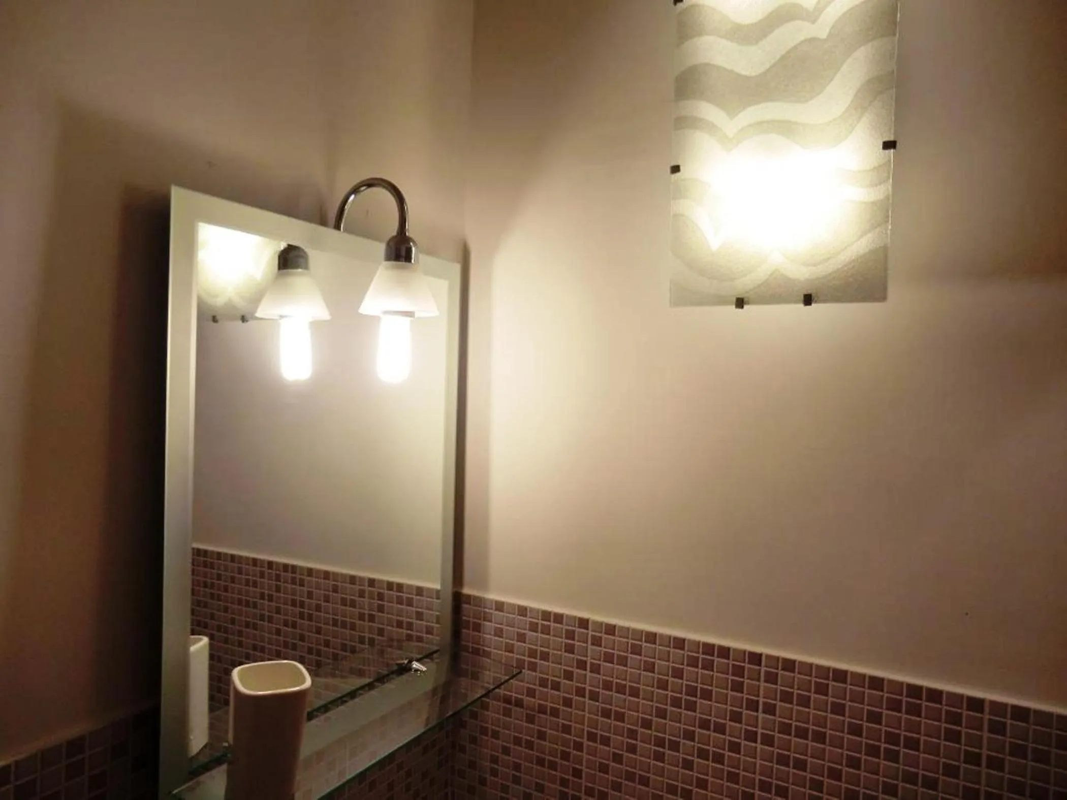 Bathroom in Caesar's Rooms