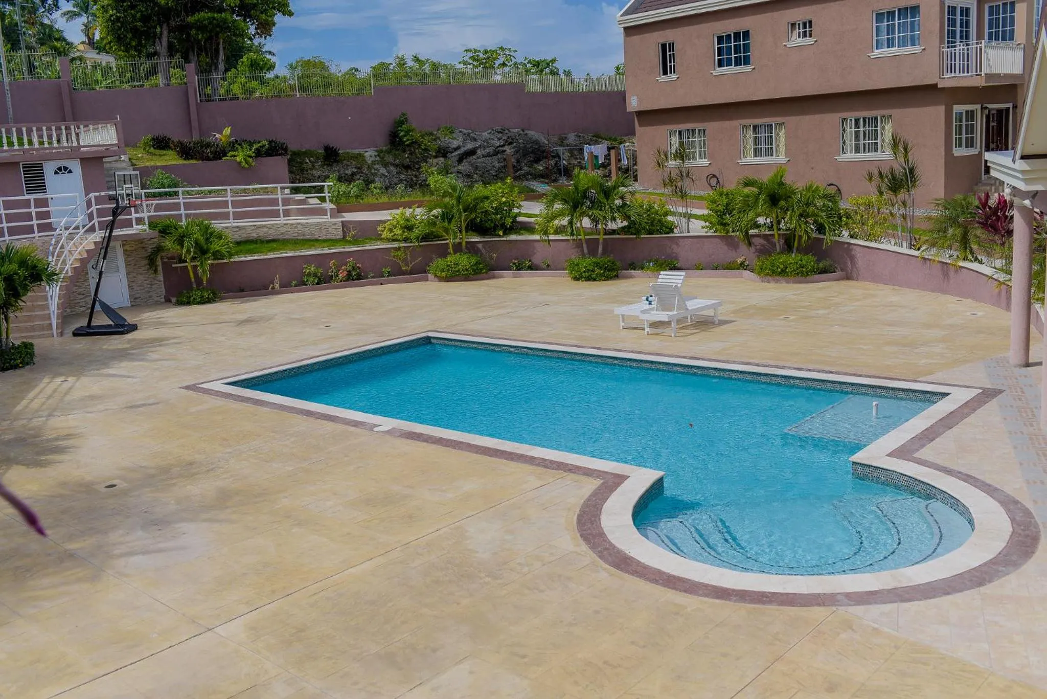 Tropical Luxury Dreams