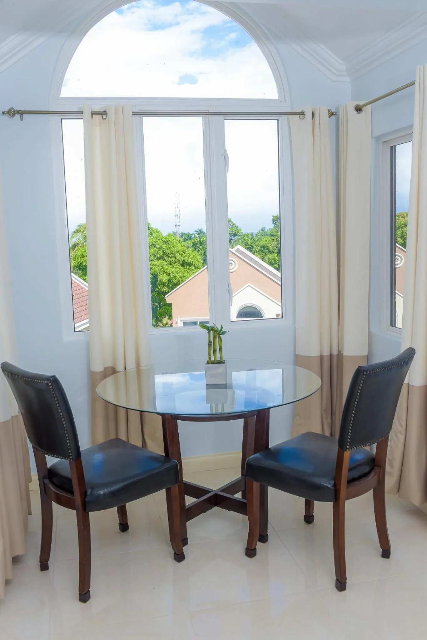 Tropical Luxury Dreams