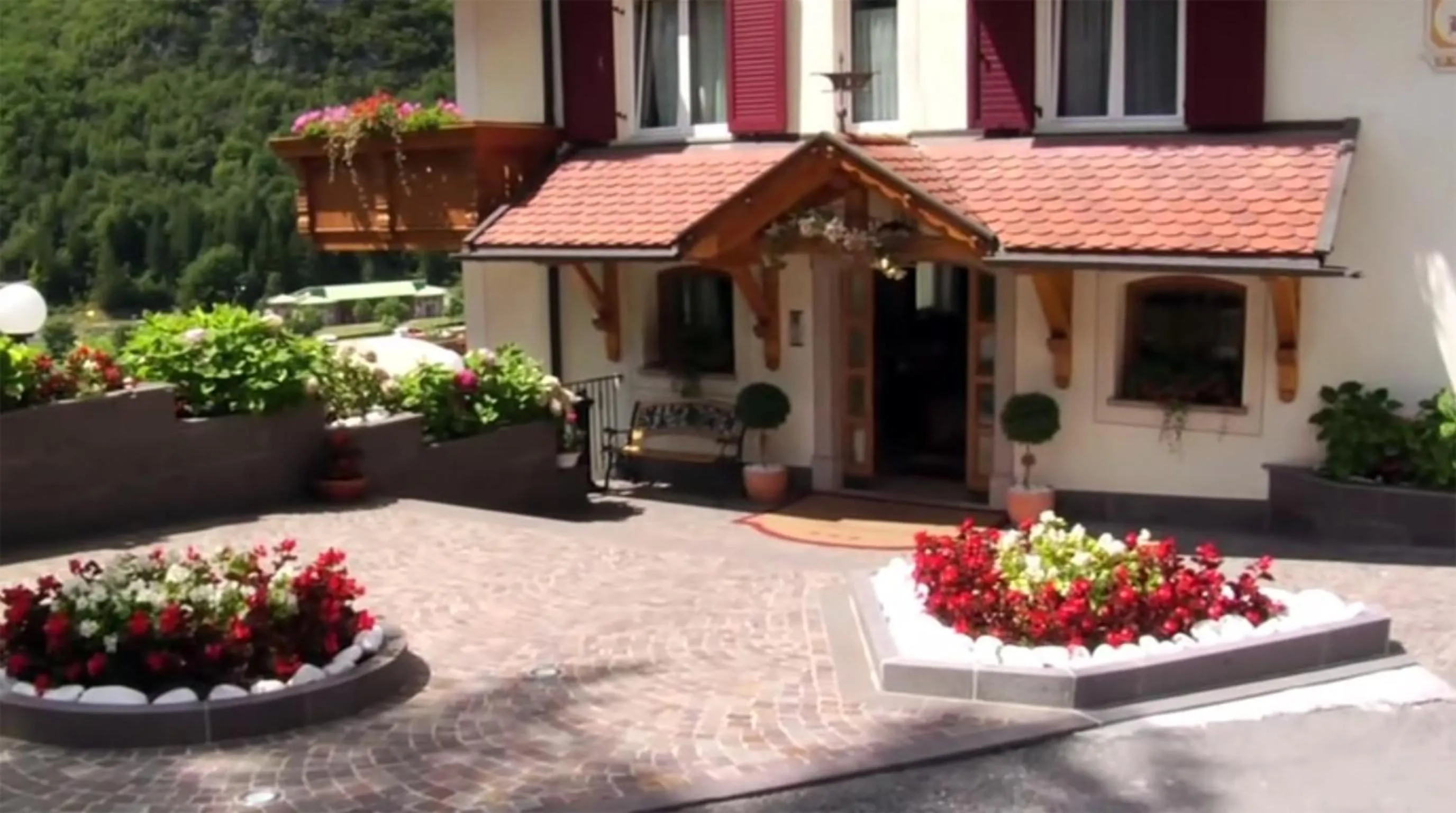 Facade/entrance in Hotel Olympia