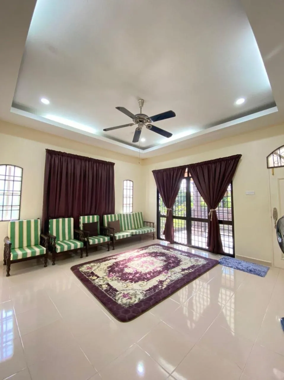 Three-Bedroom House - single occupancy in Family Homestay