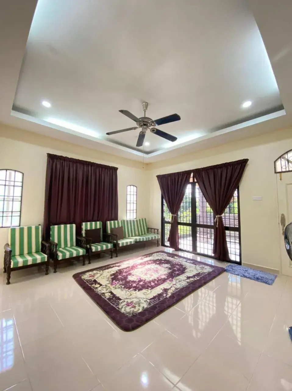 Three-Bedroom House - single occupancy in Family Homestay Three-Bedroom House - single occupancy in Family Homestay
