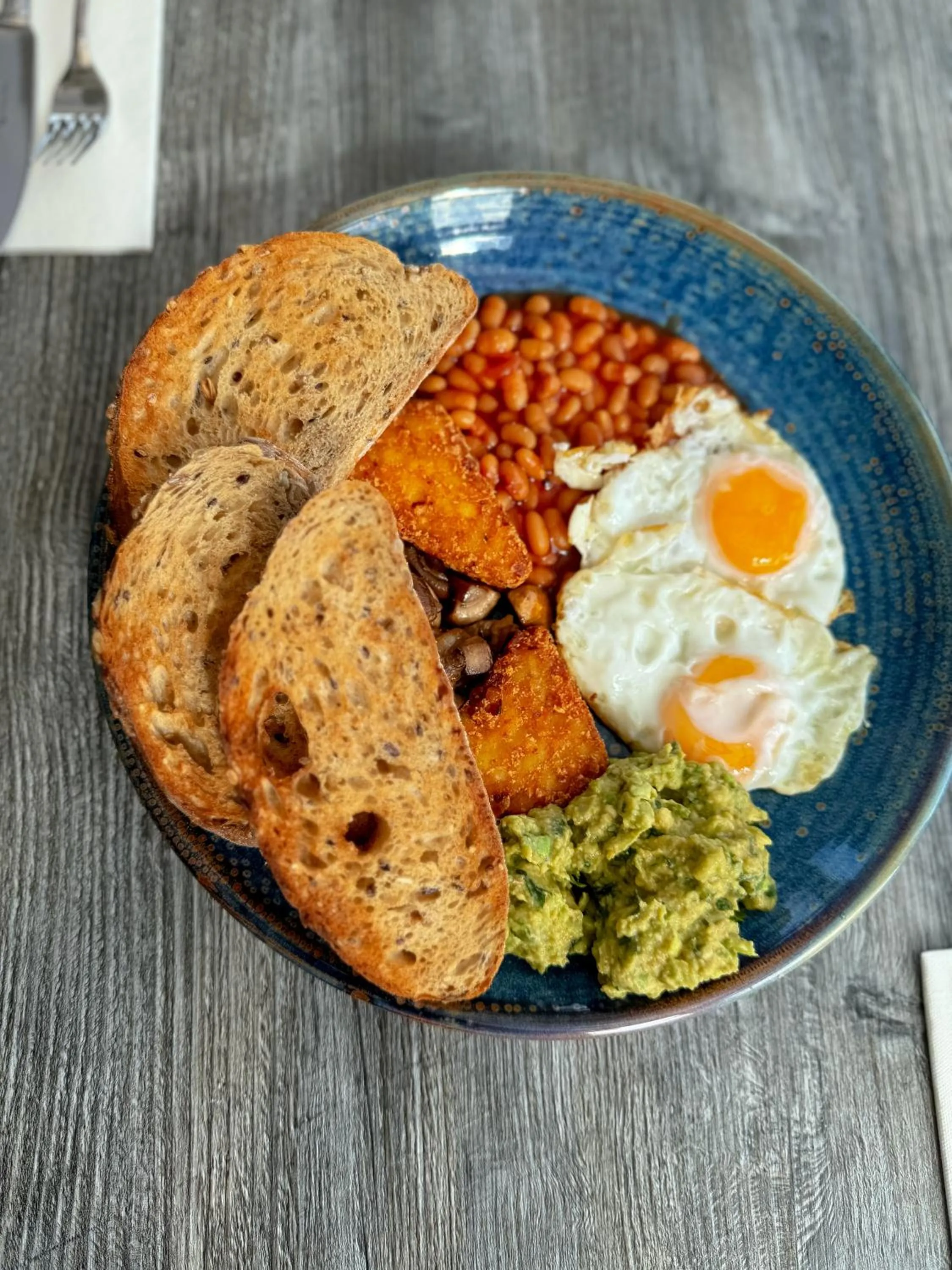 Restaurant/places to eat in Nomi Rooms & Restaurant