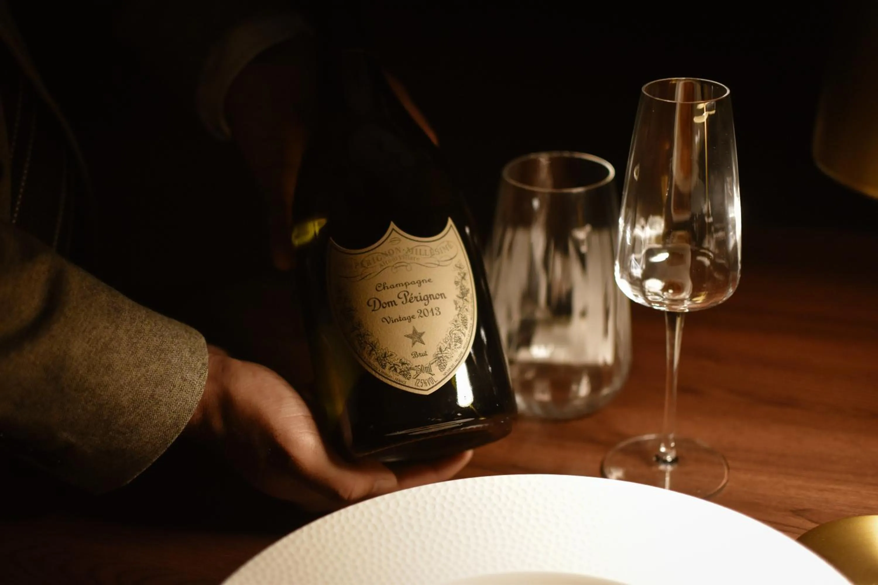 Restaurant/places to eat in Nomi Rooms & Restaurant