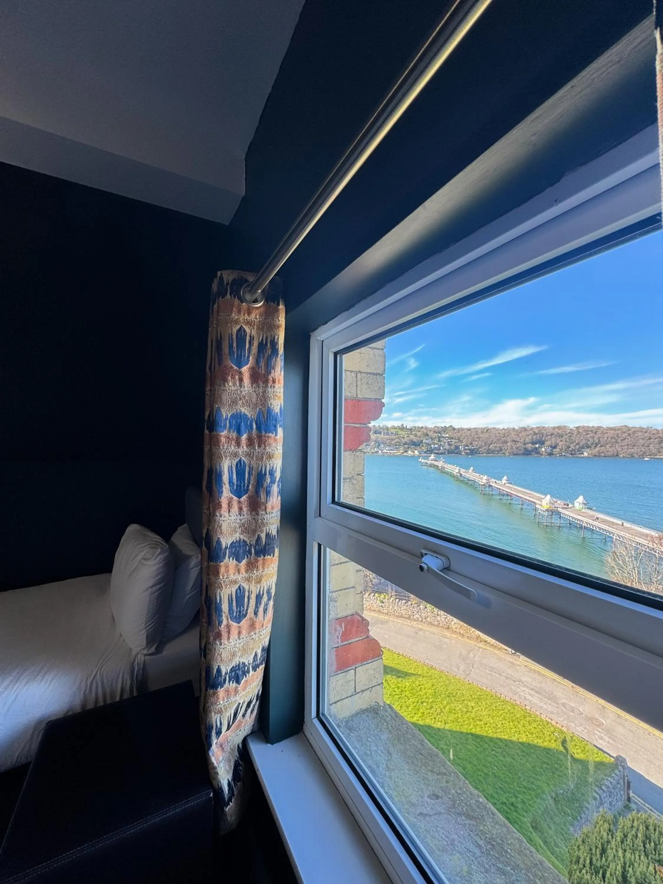 Nomi Rooms & Restaurant