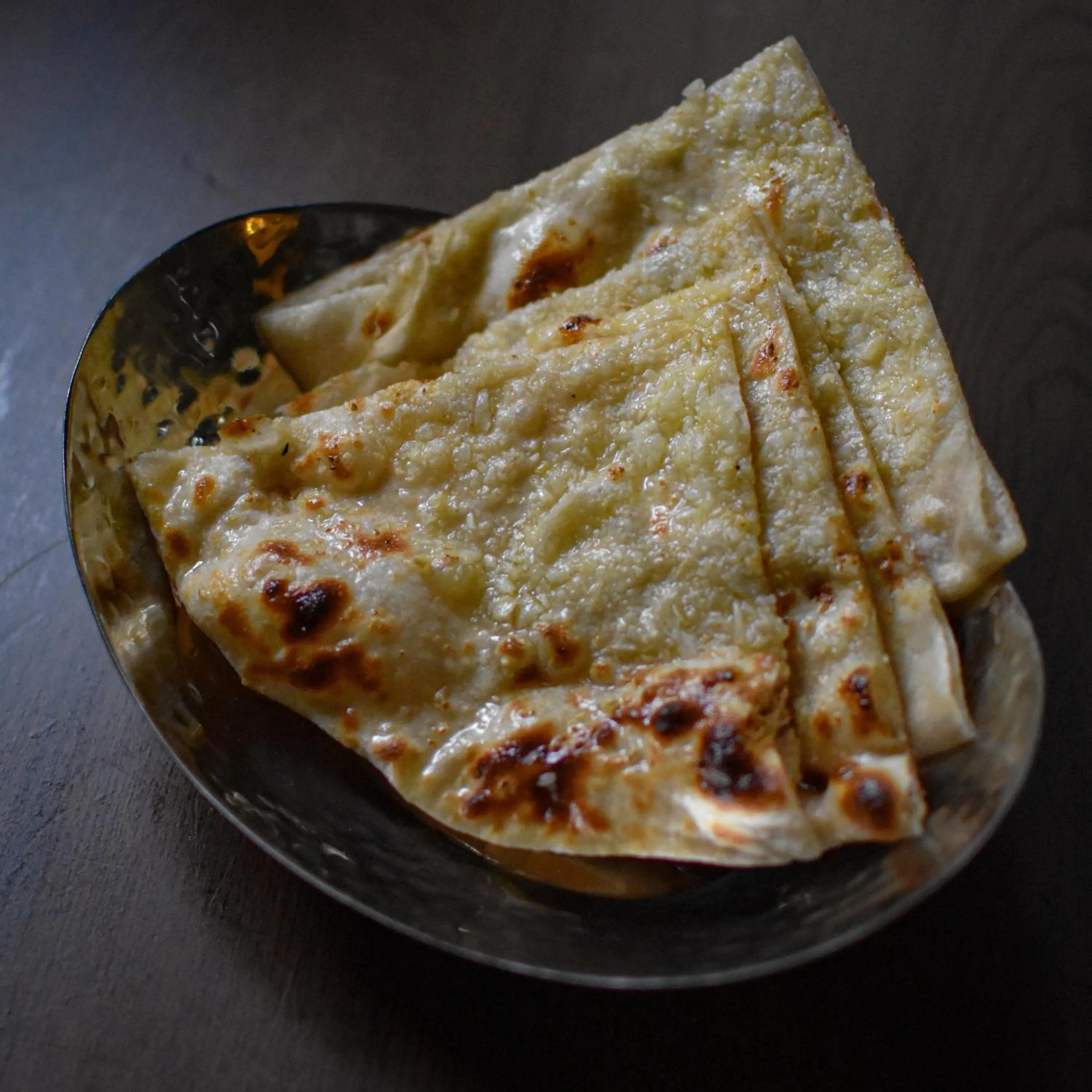 Nomi Rooms & Restaurant