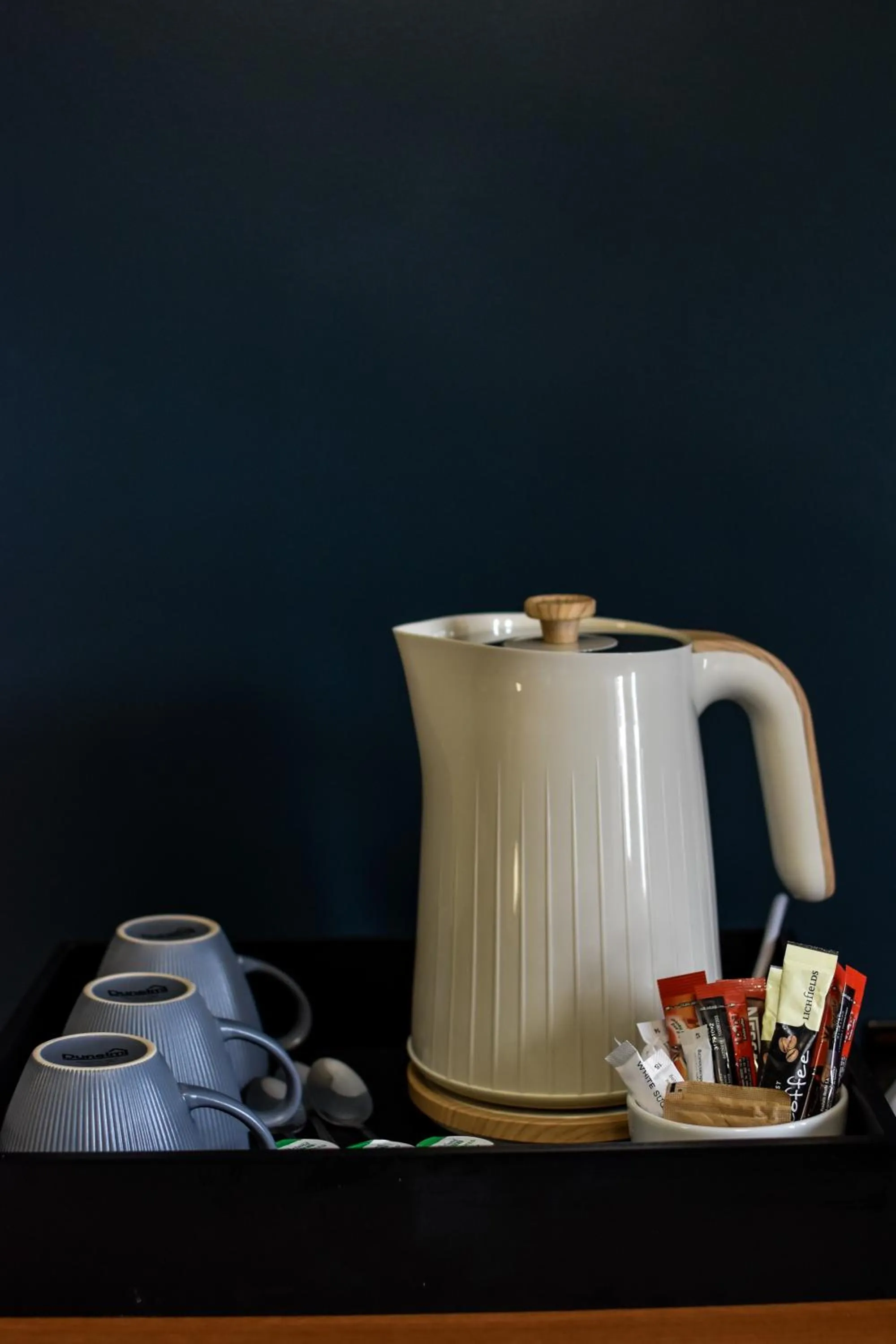 Nomi Rooms & Restaurant