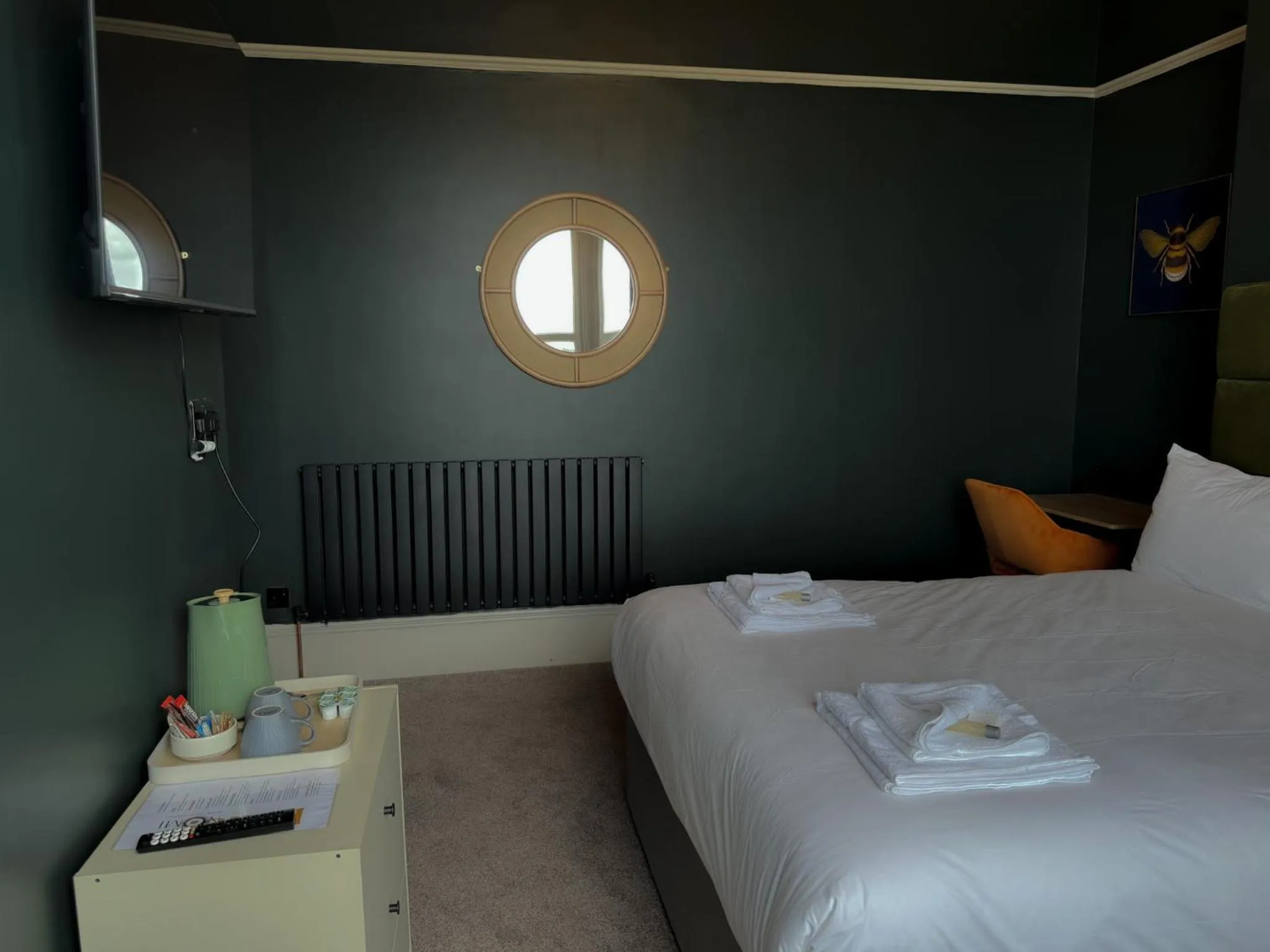 Bedroom, Bed in Nomi Rooms & Restaurant