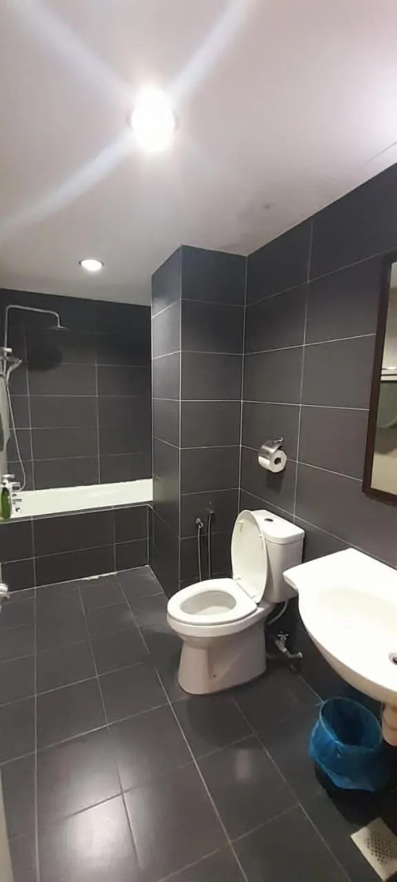 Bathroom in K. Riverfront apartment