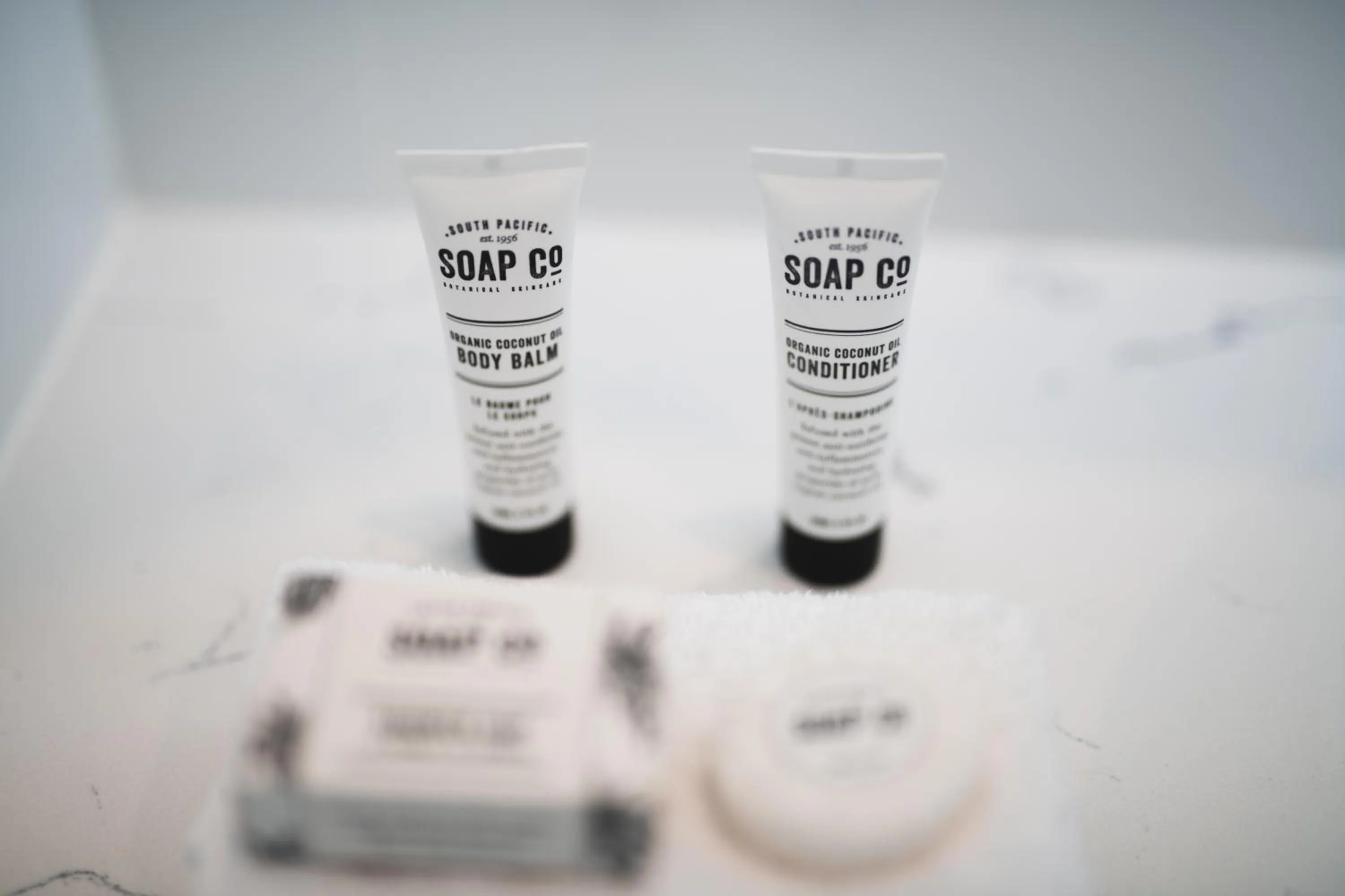 Shower in Iconic Kirra Beach Resort