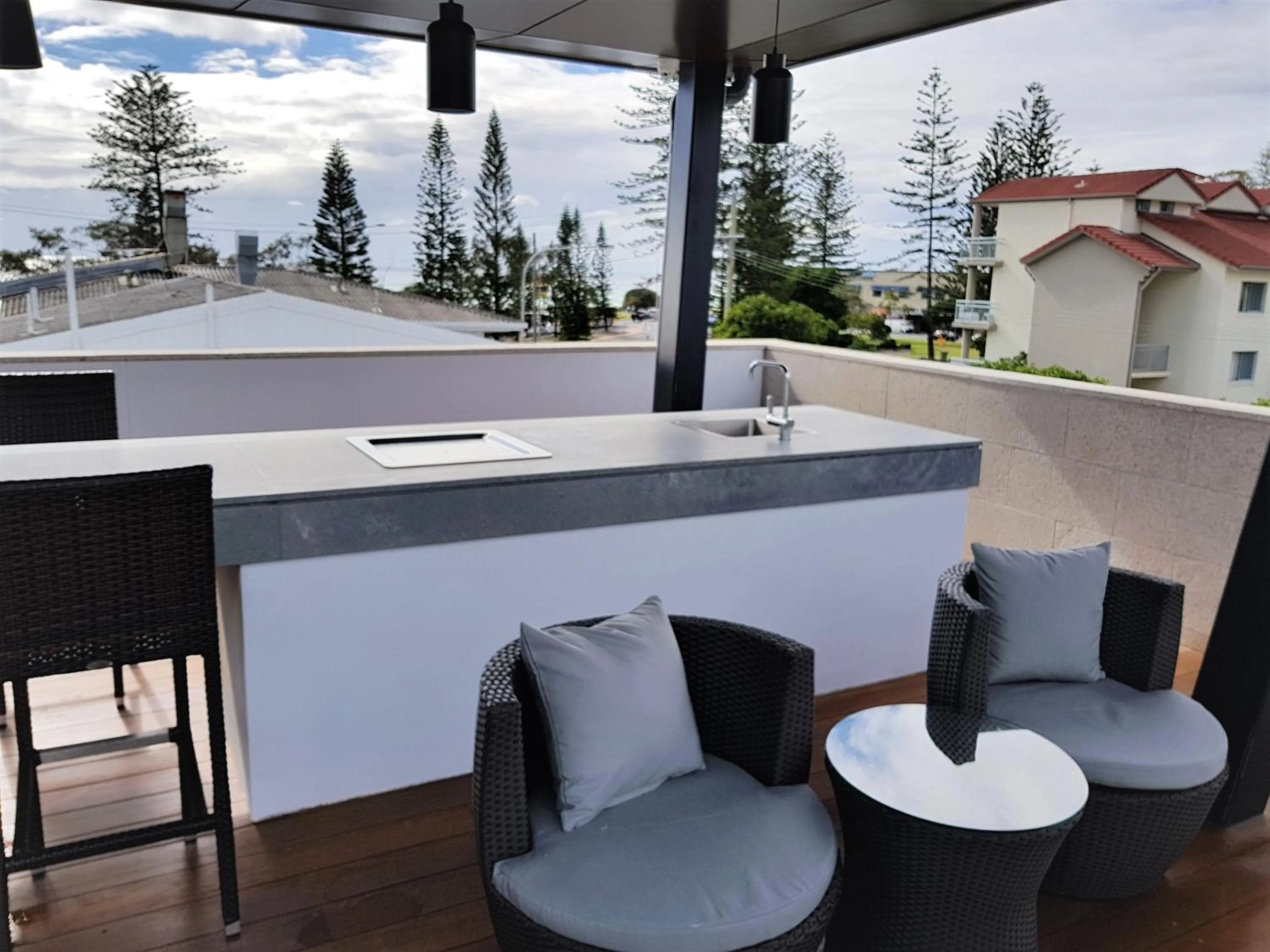 BBQ facilities in Iconic Kirra Beach Resort