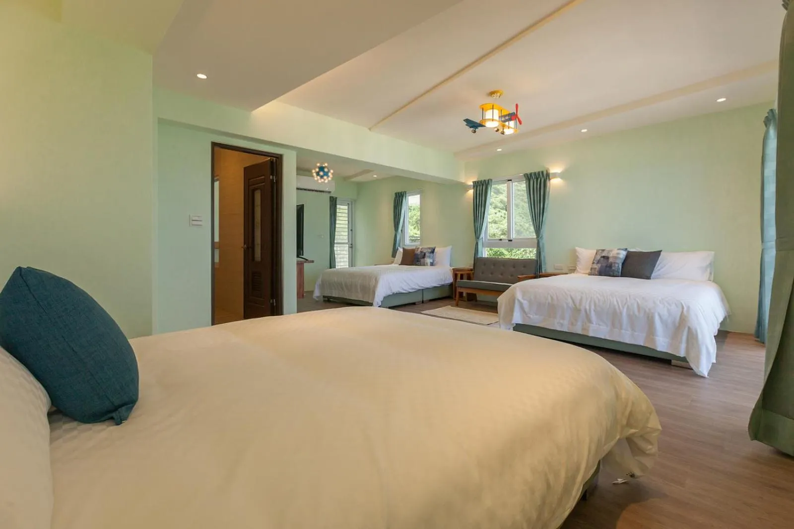 Bed in Sea Dragonfly