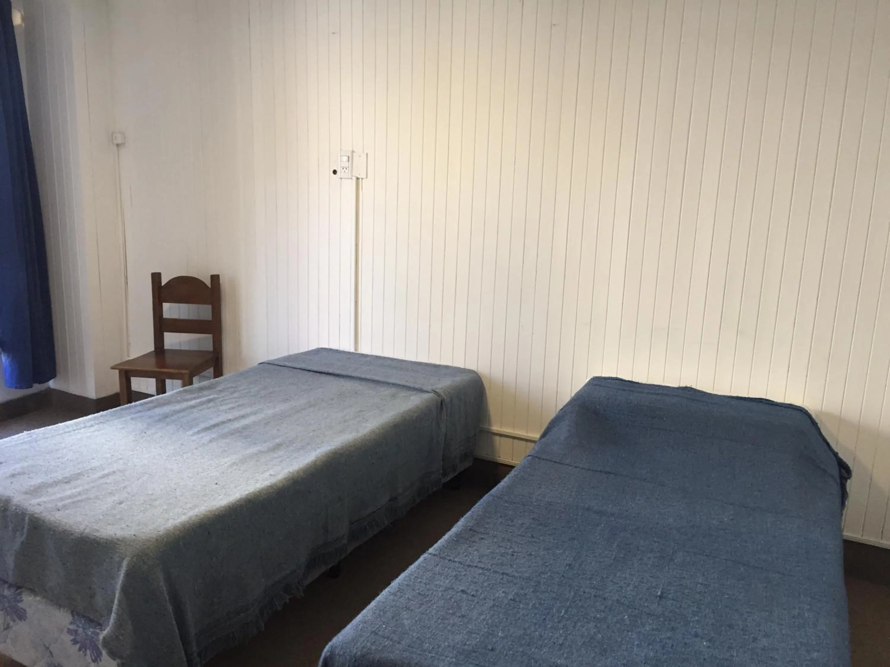 Photo of the whole room, Bed in Posada Casa de Borgoña