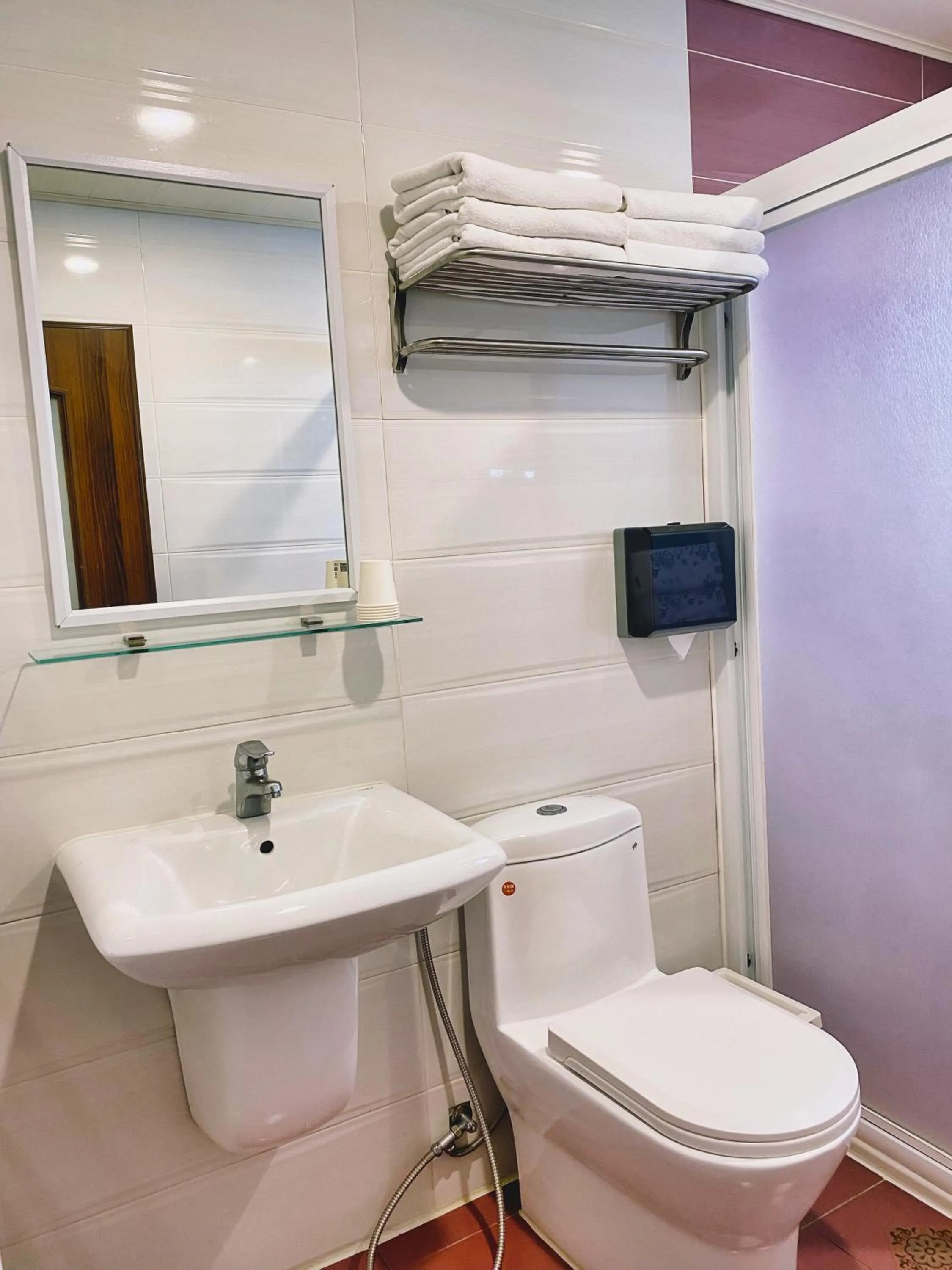 Photo of the whole room in Loju Seaview Homestay