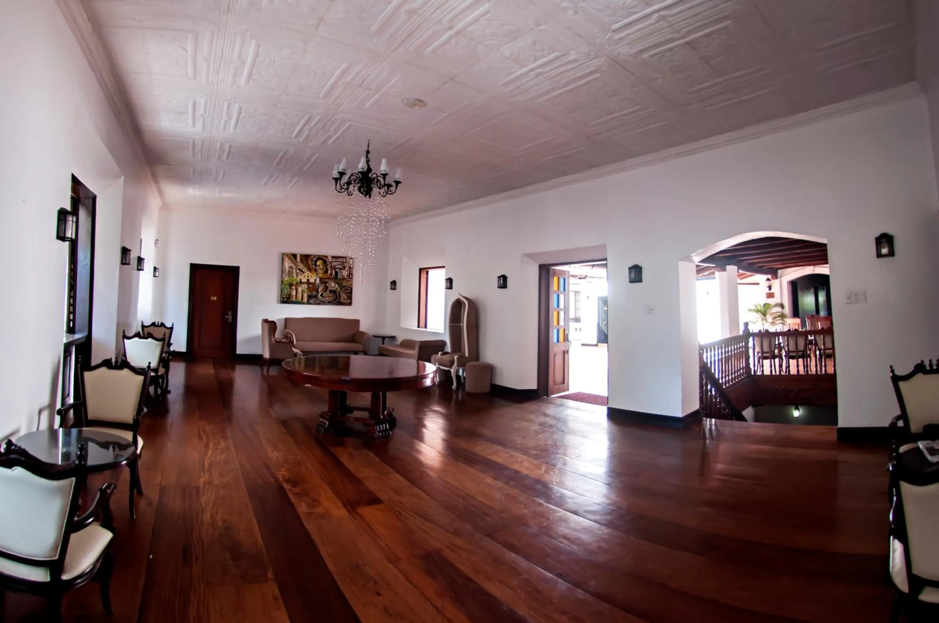 Living room in Vigan Plaza Hotel