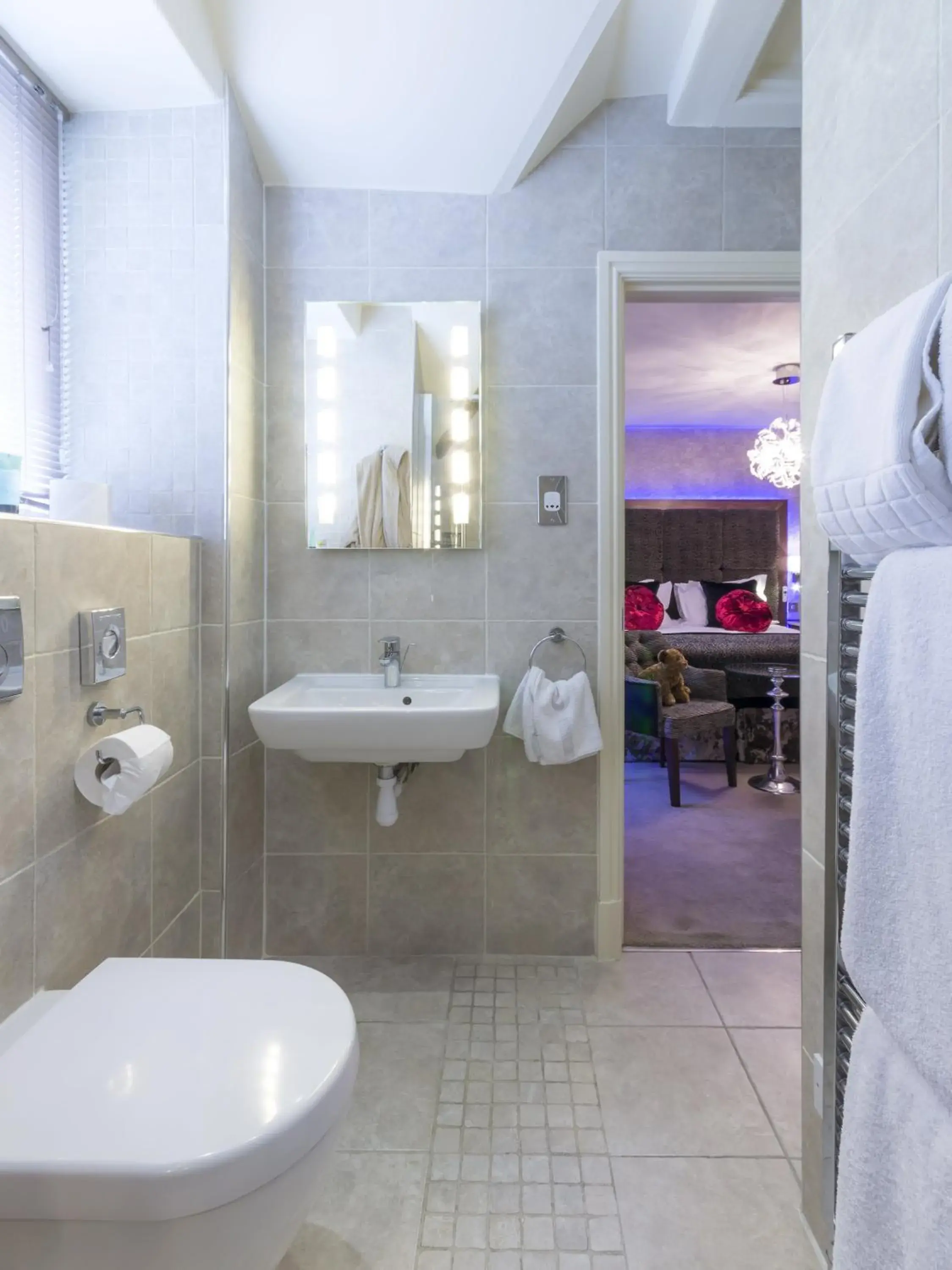 Superior King Room in The Cranleigh Boutique Superior King Room in The Cranleigh Boutique