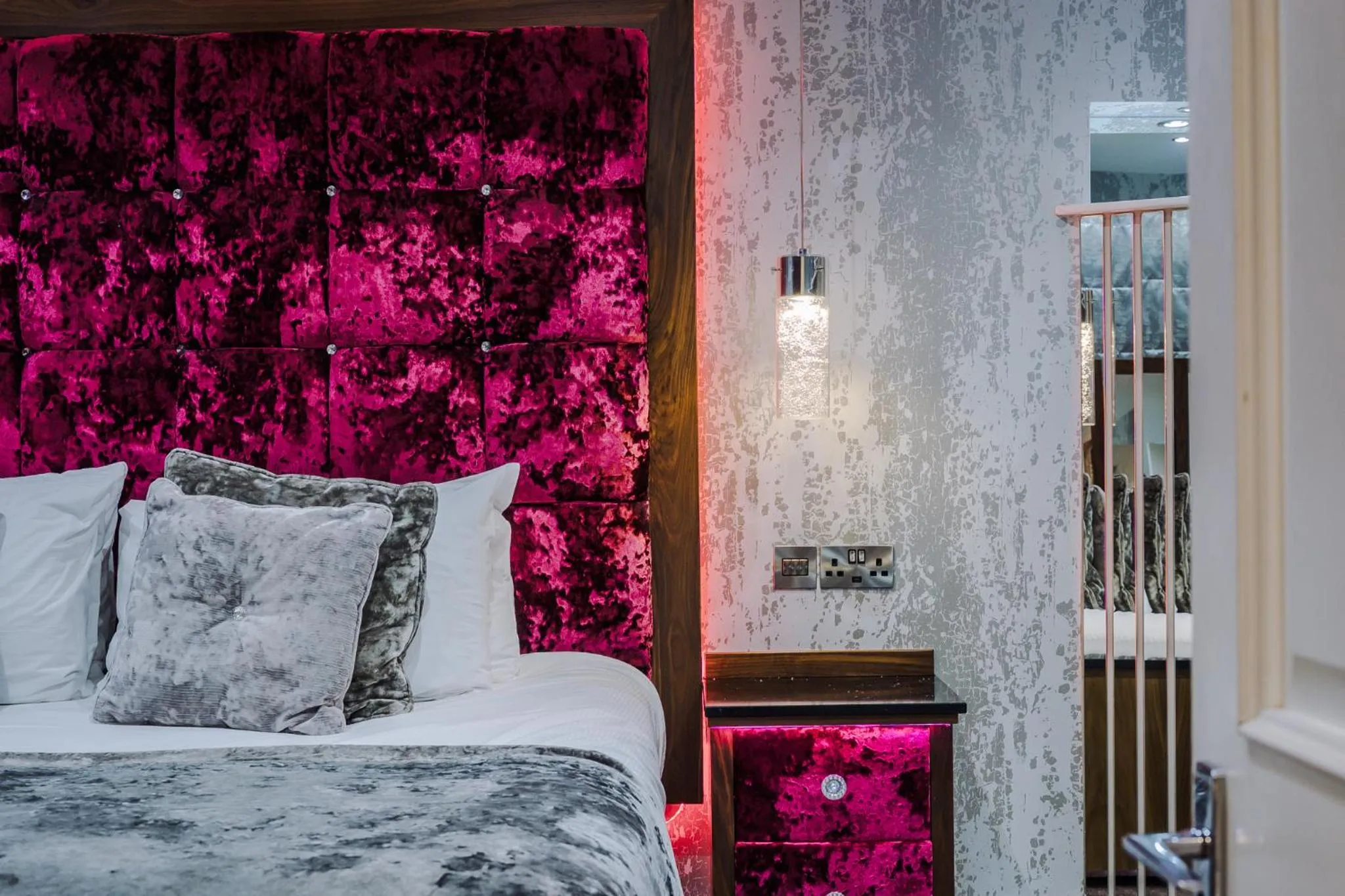 Bedroom, Bed in The Cranleigh Boutique