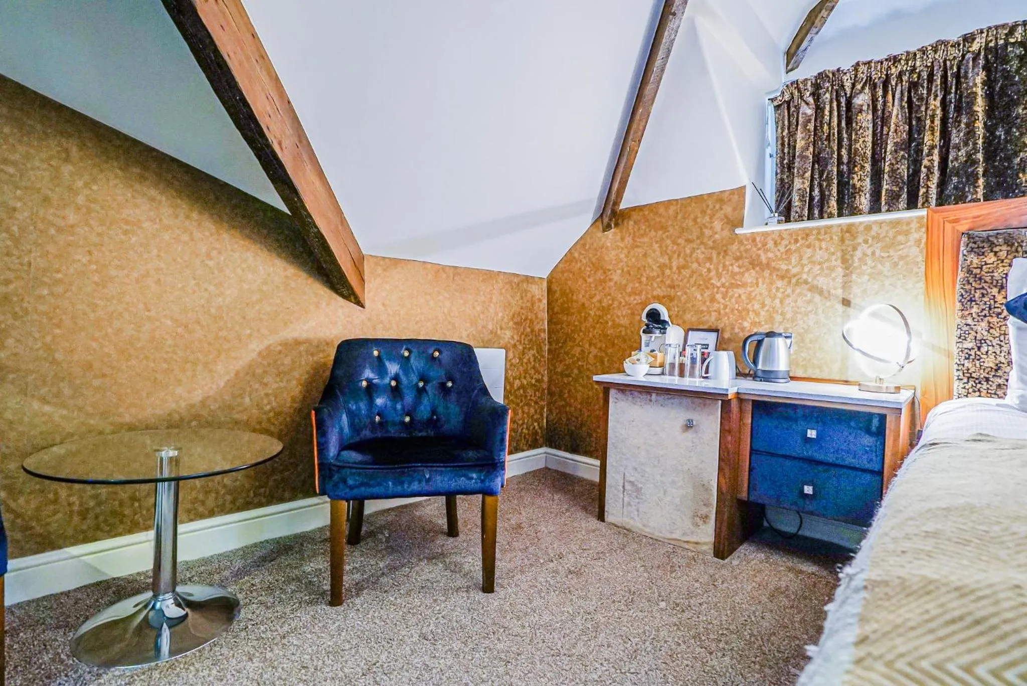 Bedroom, Bed in The Cranleigh Boutique