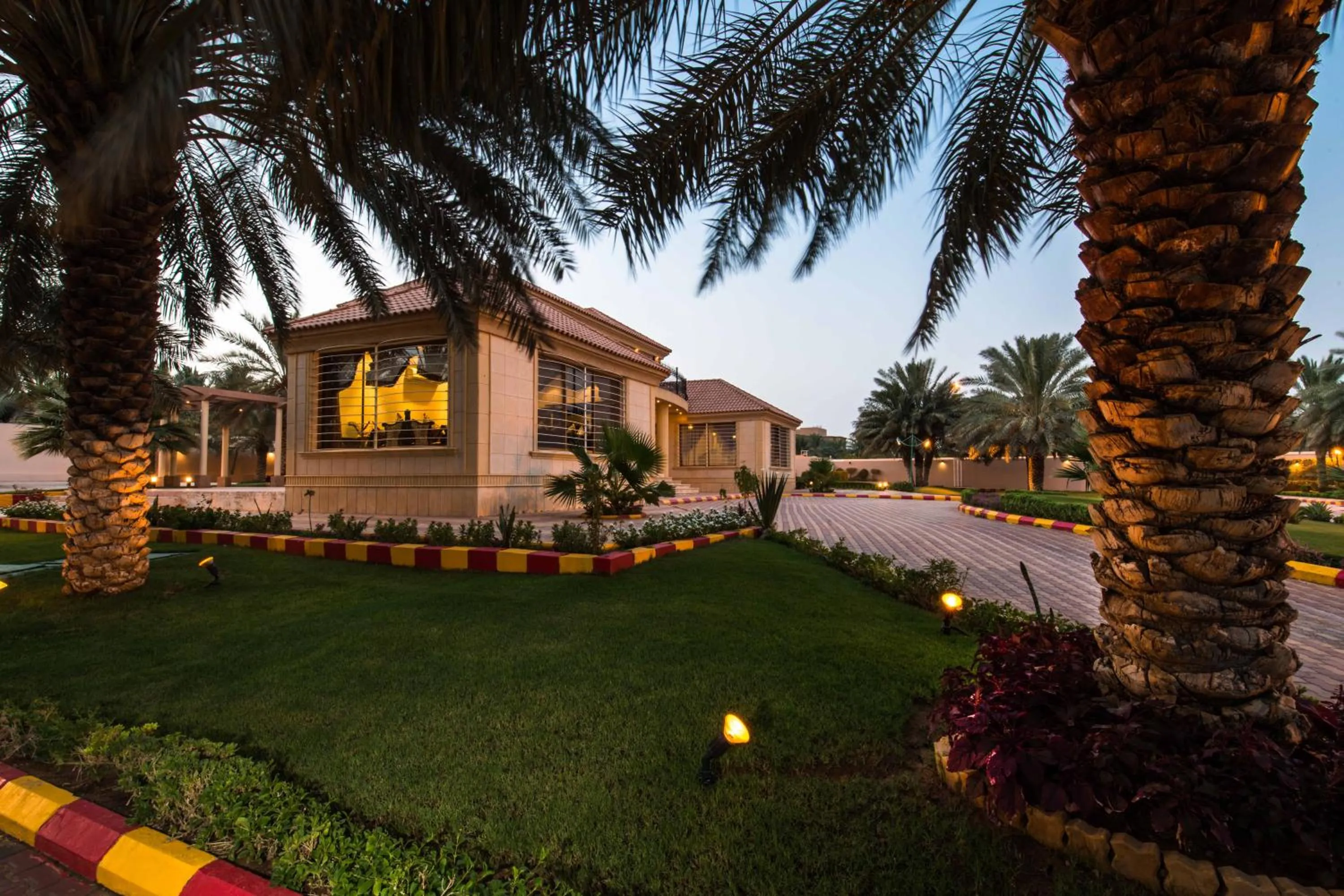 Day in Boudl Al Nakheel