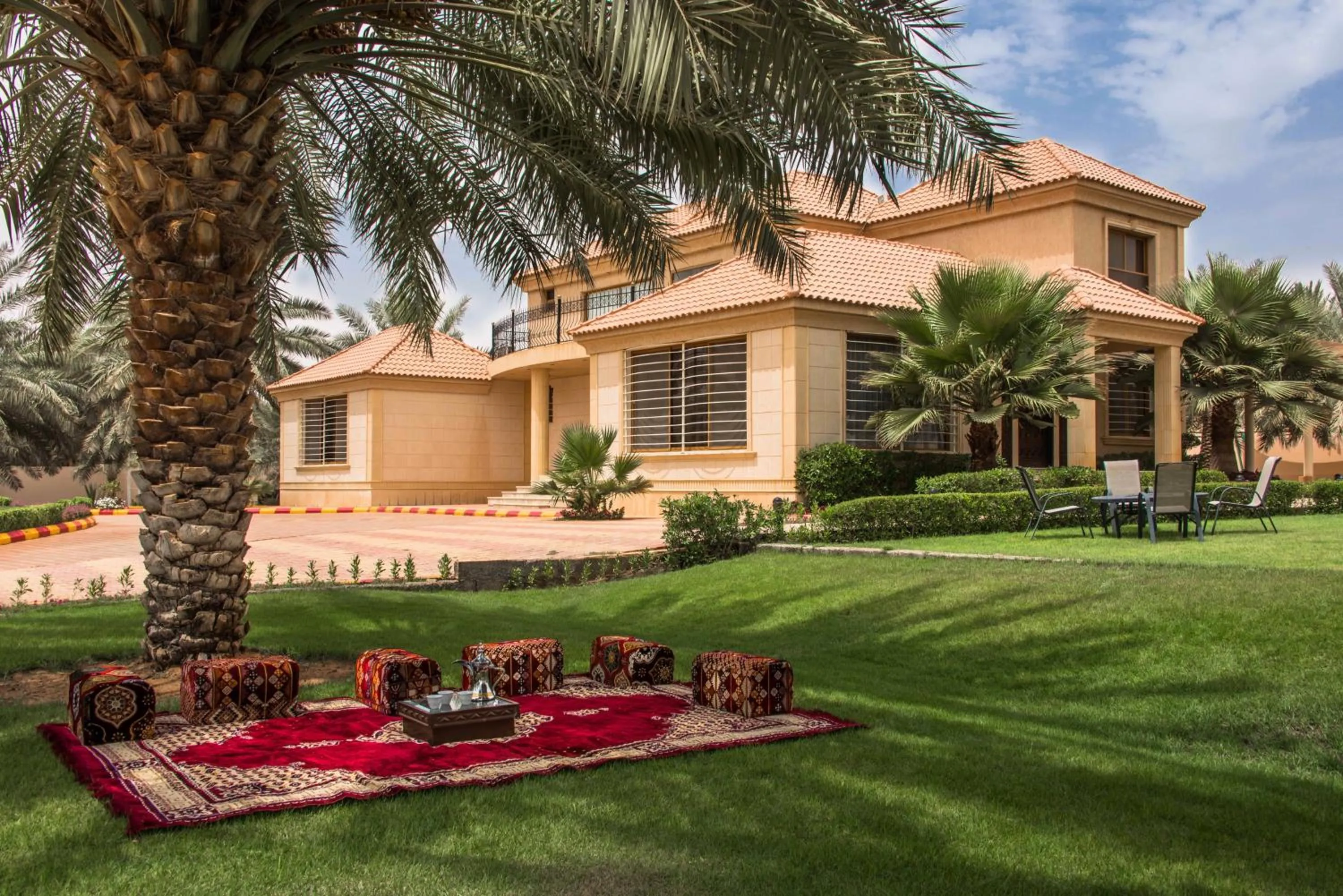 Garden in Boudl Al Nakheel
