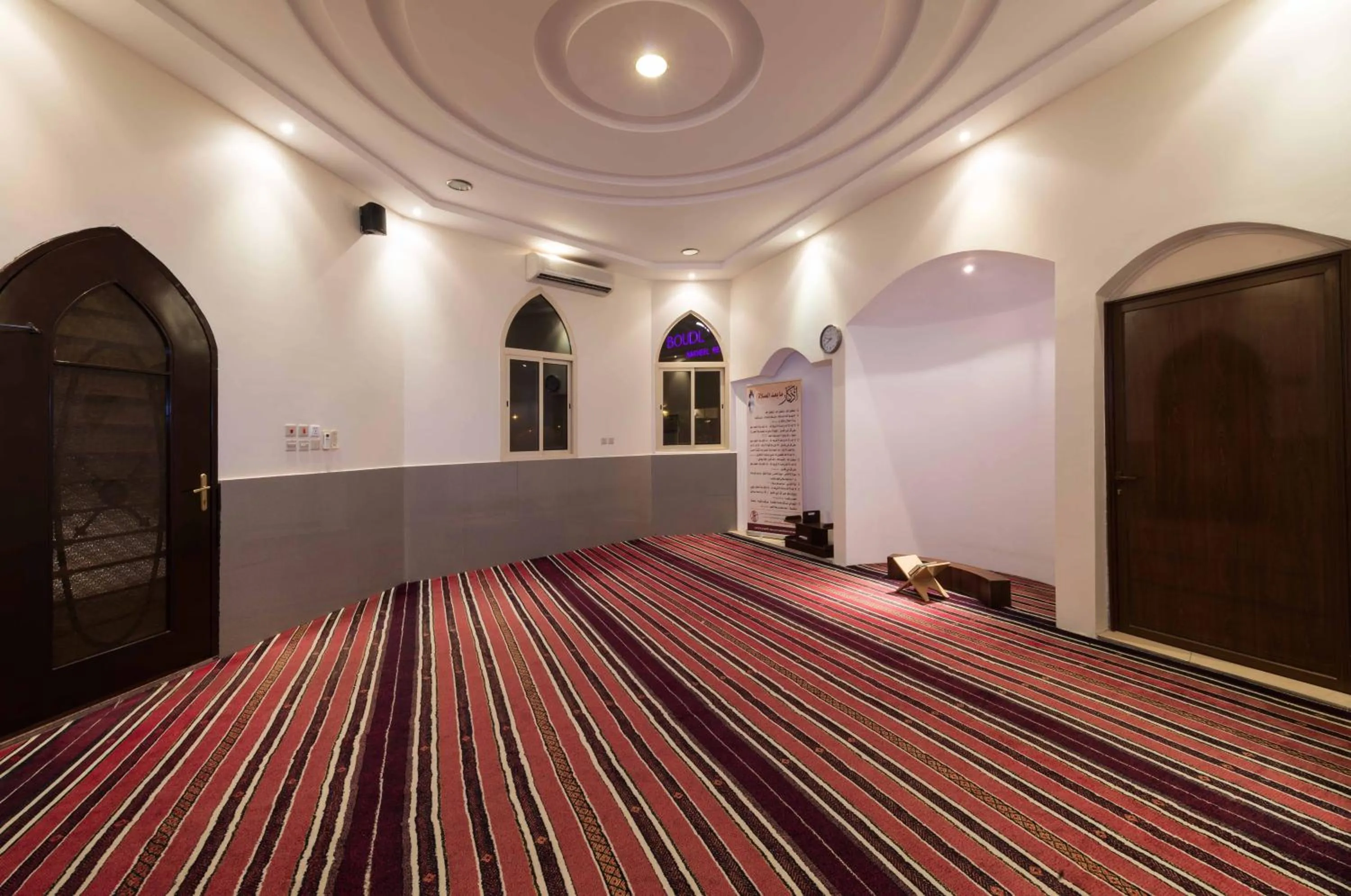 Business facilities in Boudl Al Nakheel