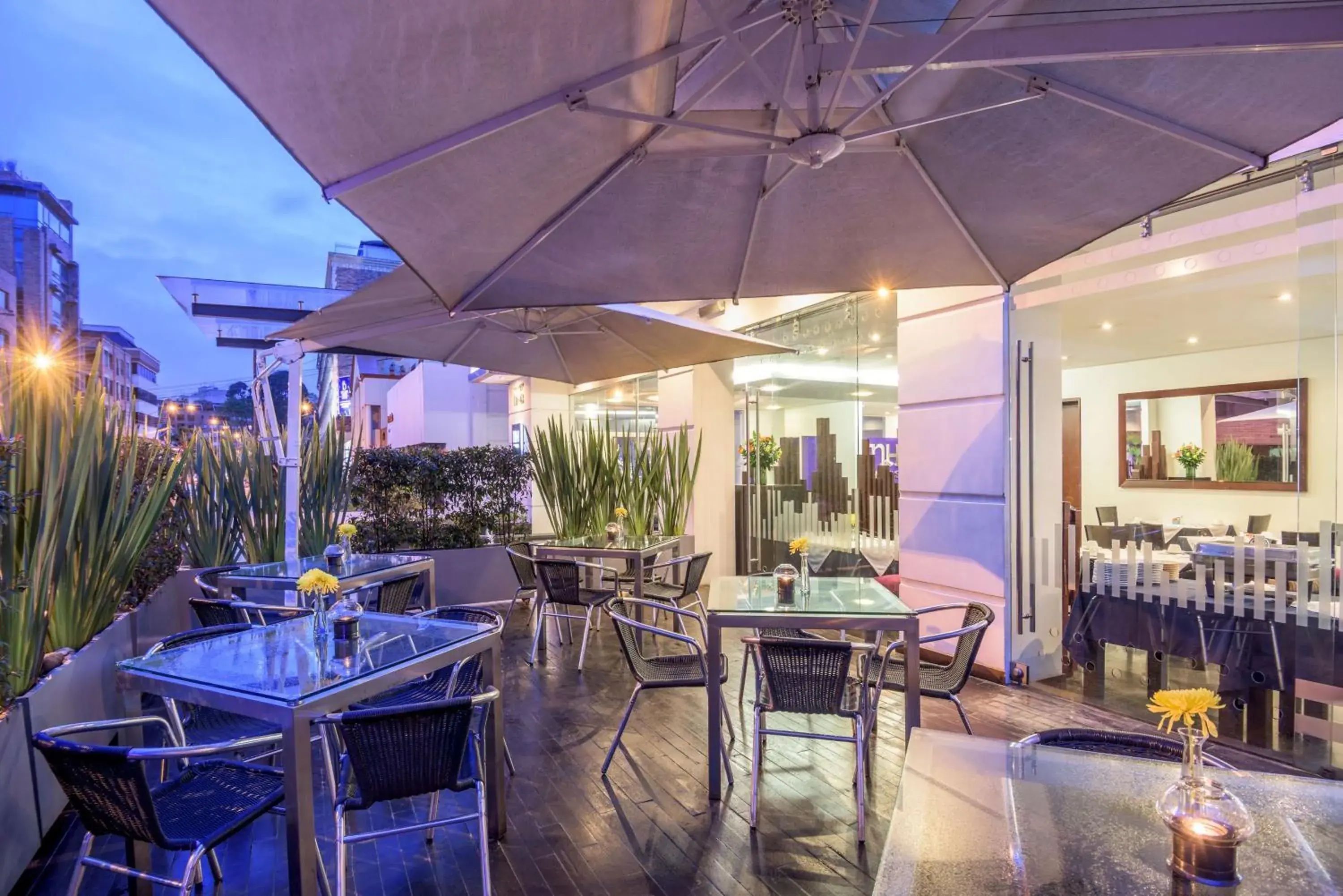 Property building in NH Bogota Urban 93 Royal Property building in NH Bogota Urban 93 Royal