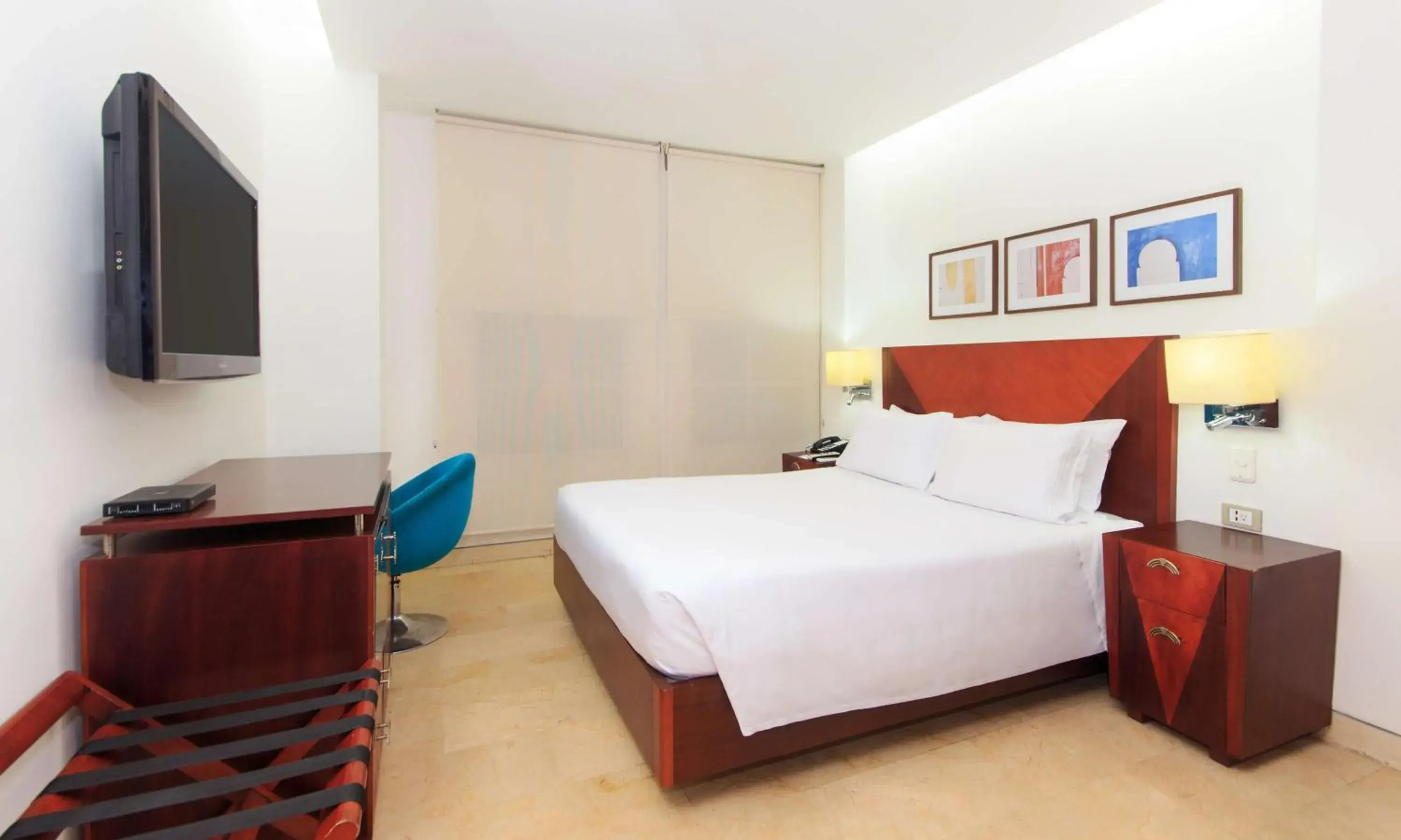 Standard Double Room in NH Royal Urban Cartagena Standard Double Room in NH Royal Urban Cartagena