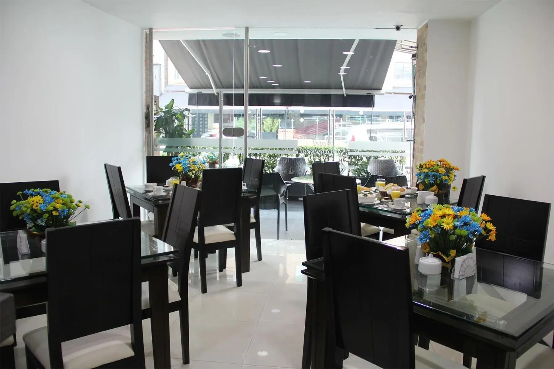 Restaurant/places to eat in Hotel Santafe Real Restaurant/places to eat in Hotel Santafe Real