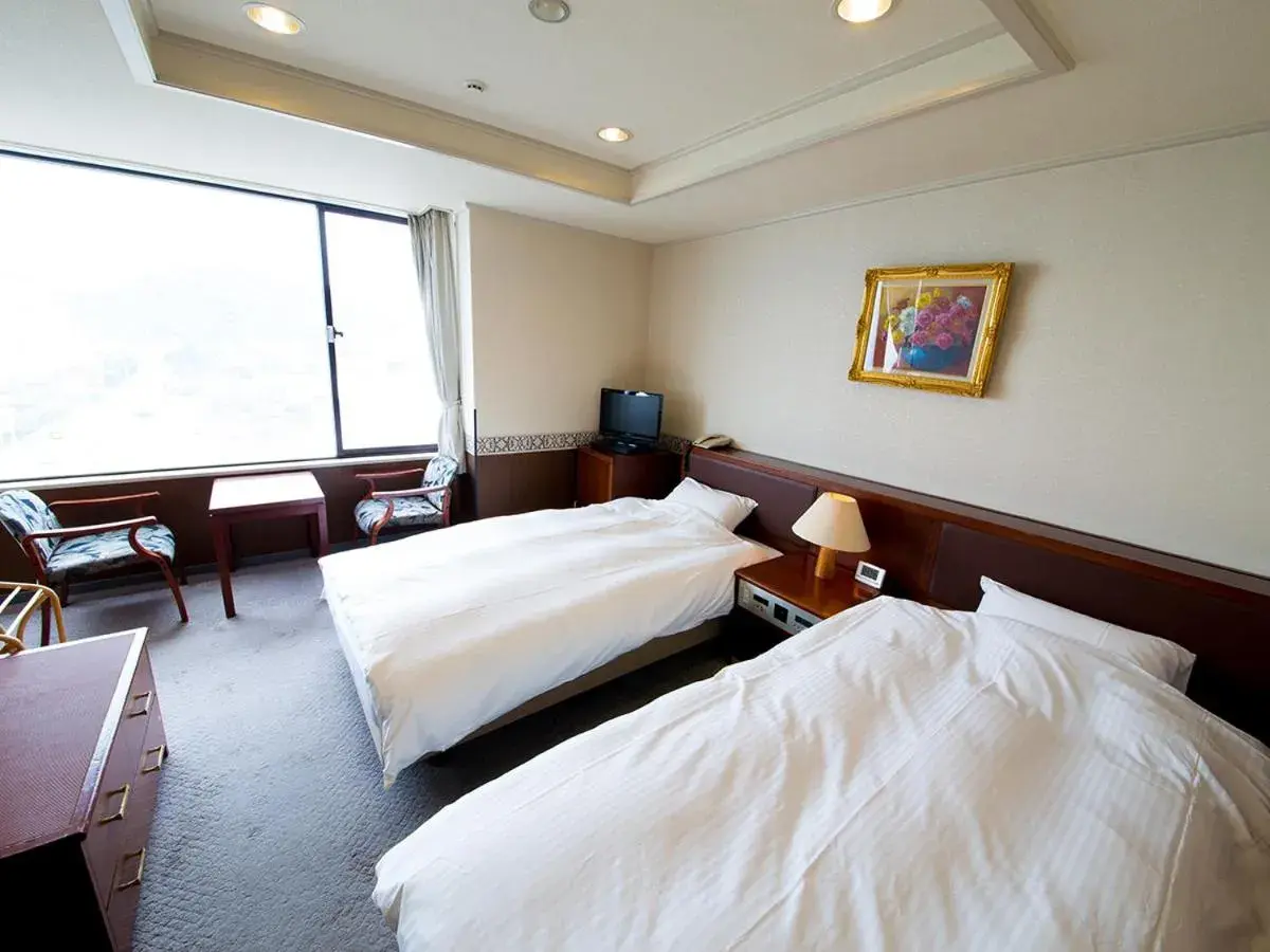 Photo of the whole room, Bed in Naruto Grand Hotel Kaigetsu Photo of the whole room, Bed in Naruto Grand Hotel Kaigetsu