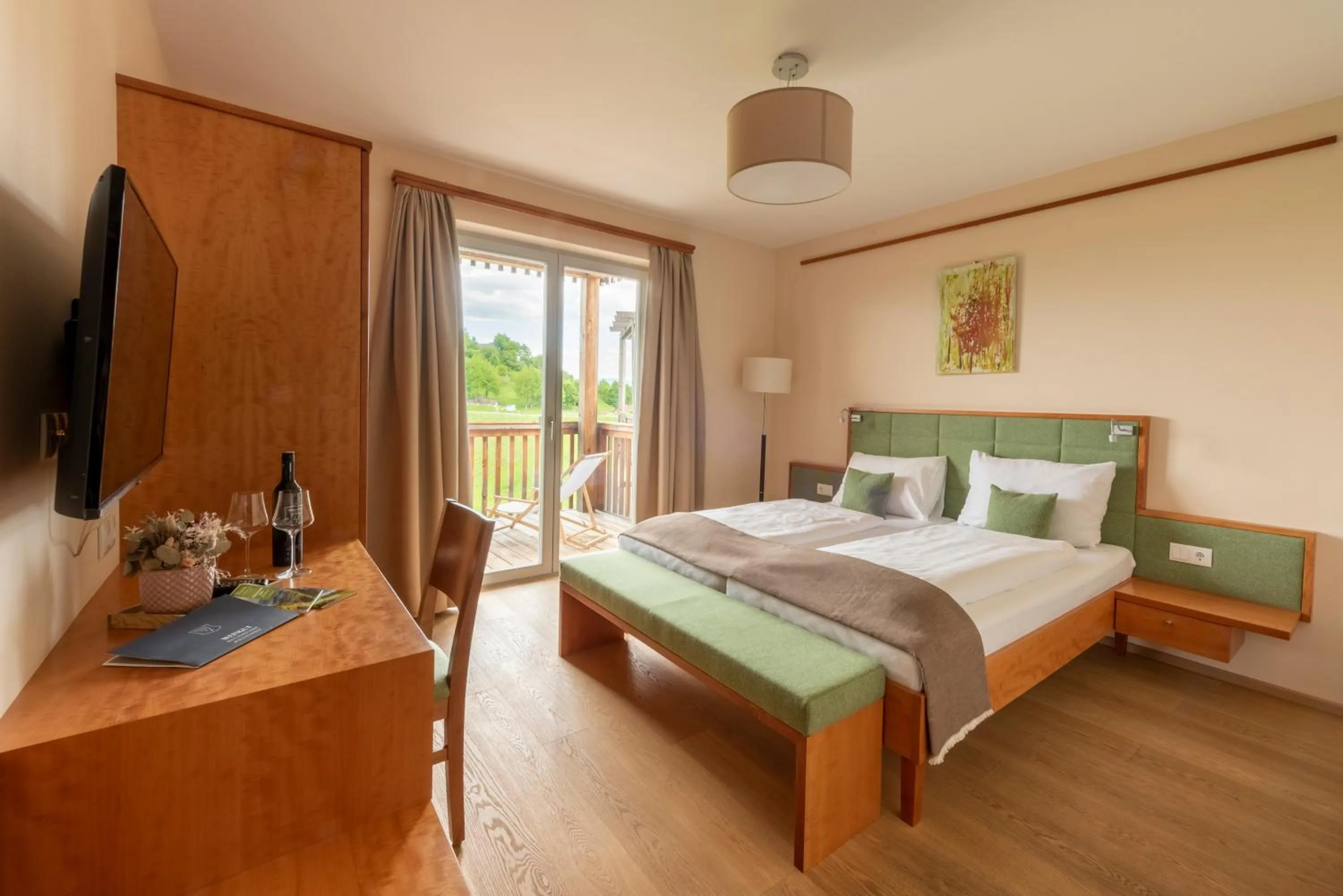 Photo of the whole room, Bed in Weingut Dreisiebner Stammhaus