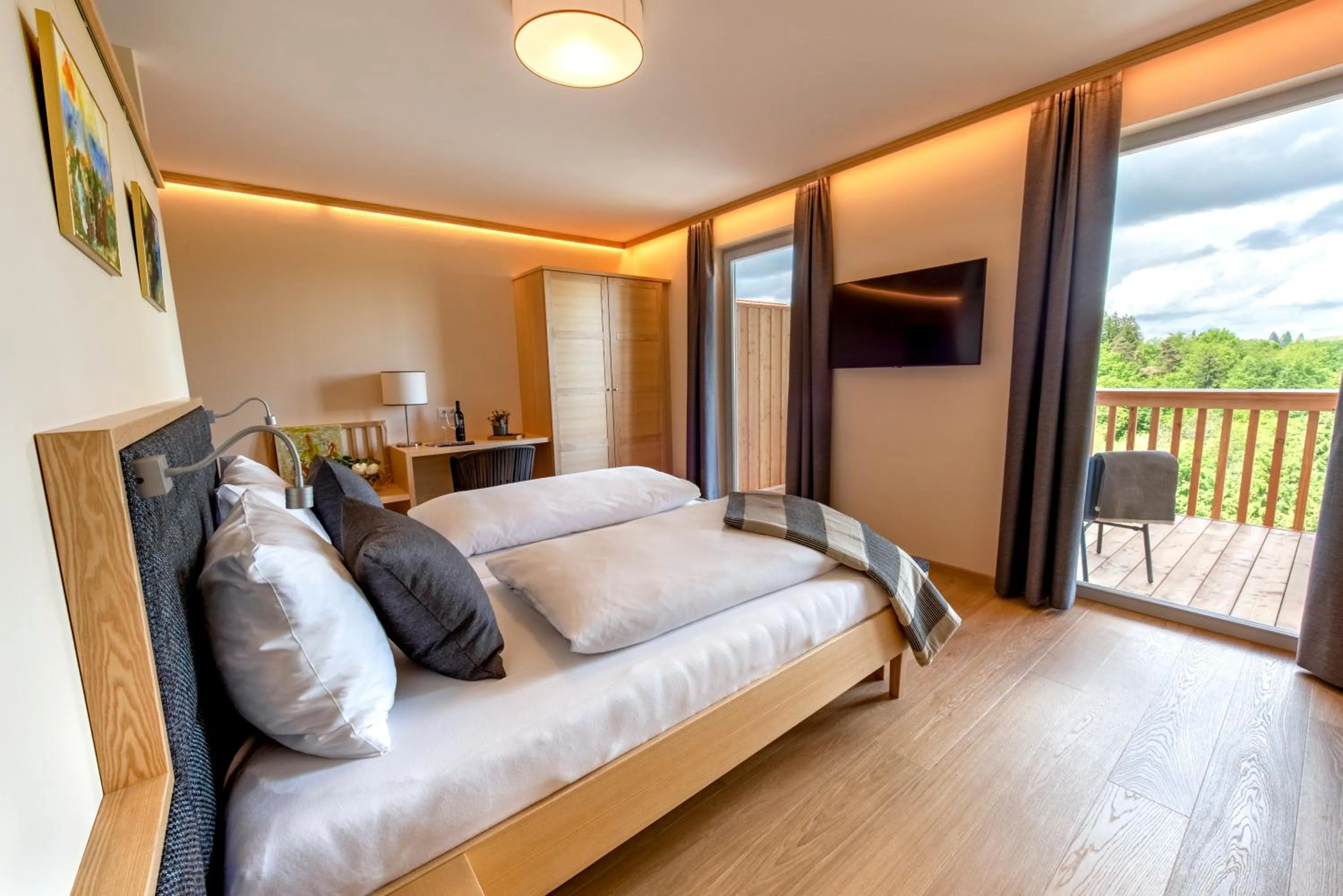 Photo of the whole room, Bed in Weingut Dreisiebner Stammhaus