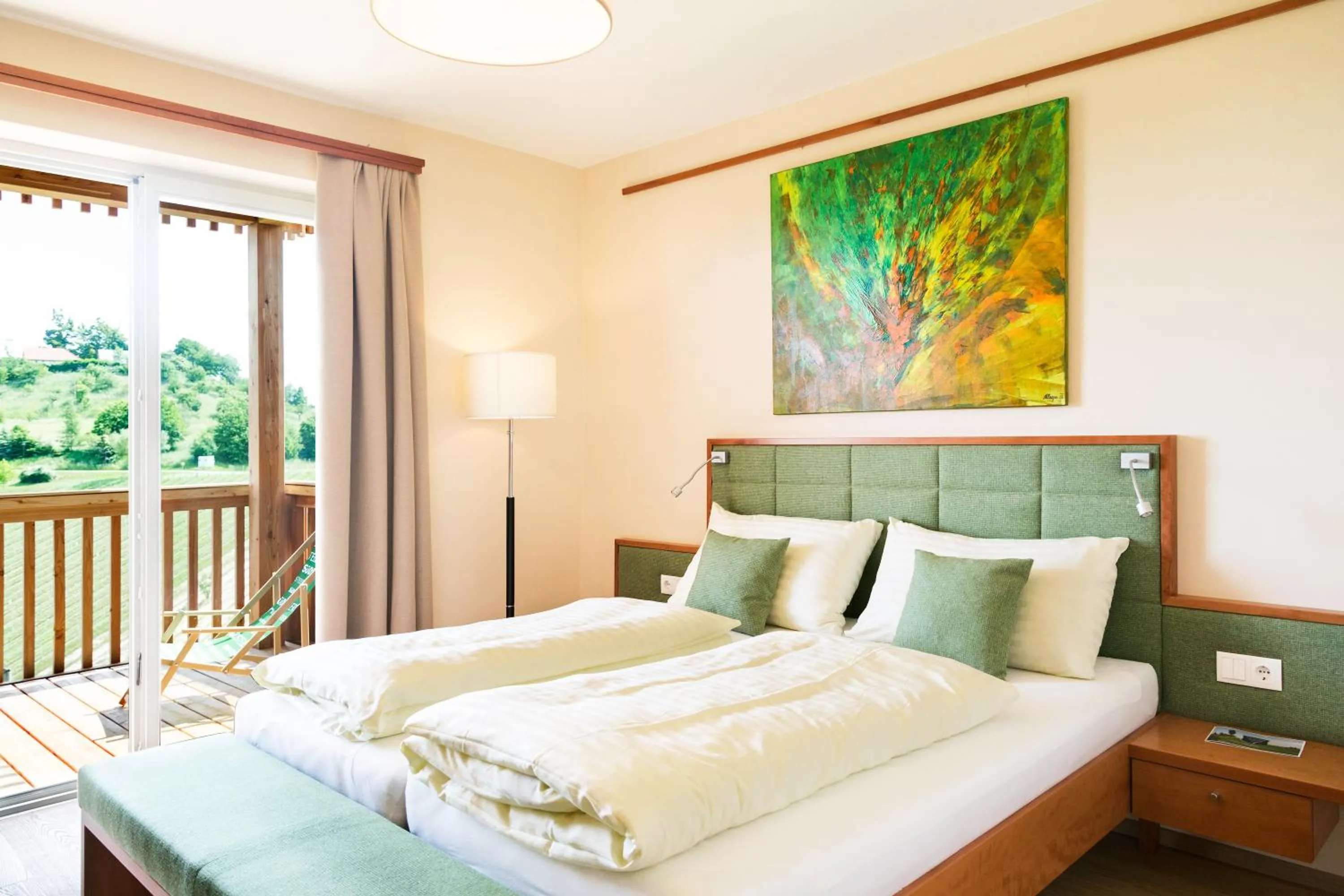 Photo of the whole room, Bed in Weingut Dreisiebner Stammhaus