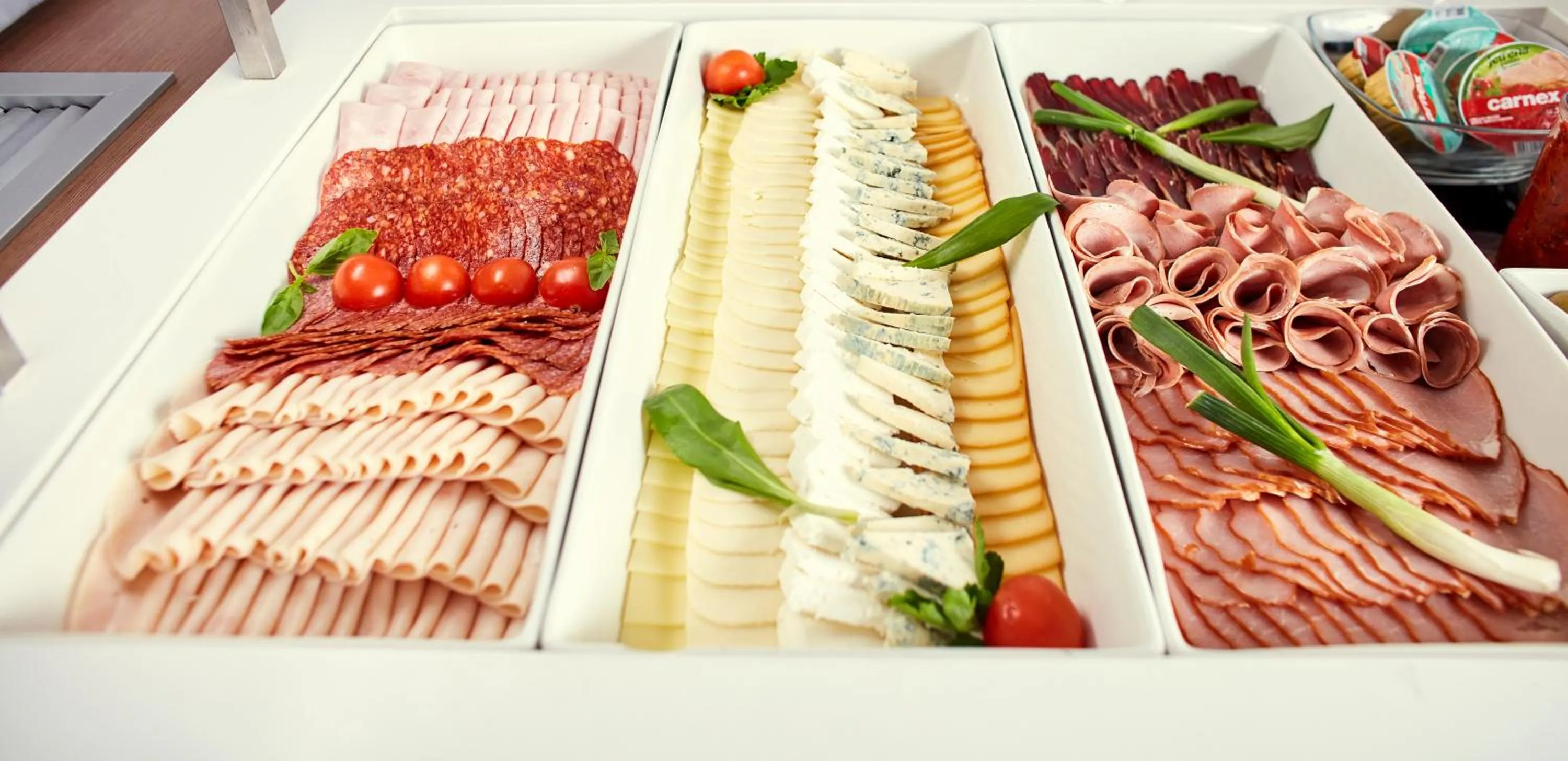 Food and drinks in Hotel Srbija Garden-FREE PARKING