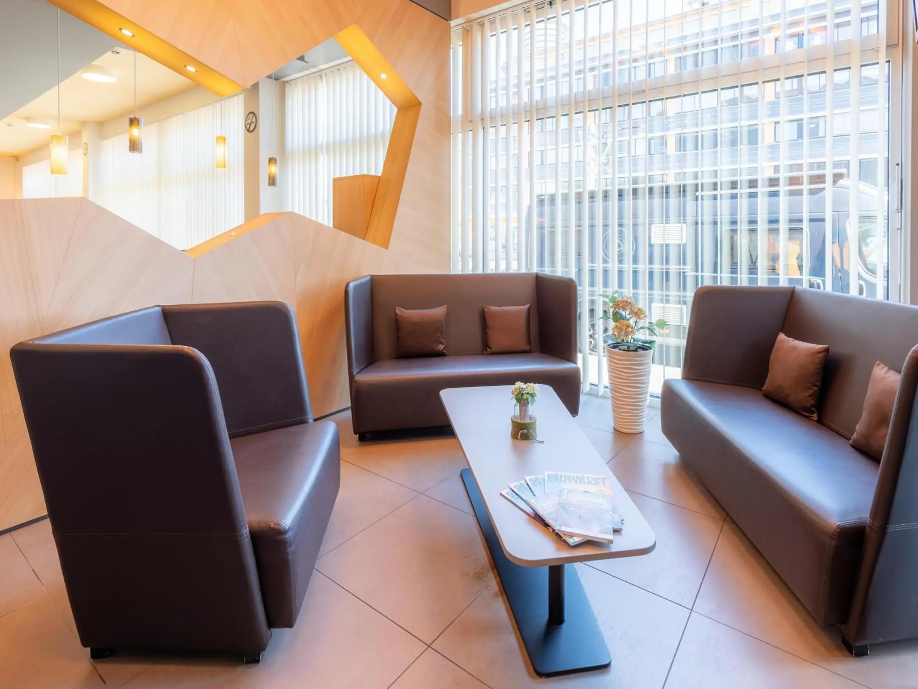 Lobby or reception in B&B Hotel Stuttgart-Bad Cannstatt Lobby or reception in B&B Hotel Stuttgart-Bad Cannstatt