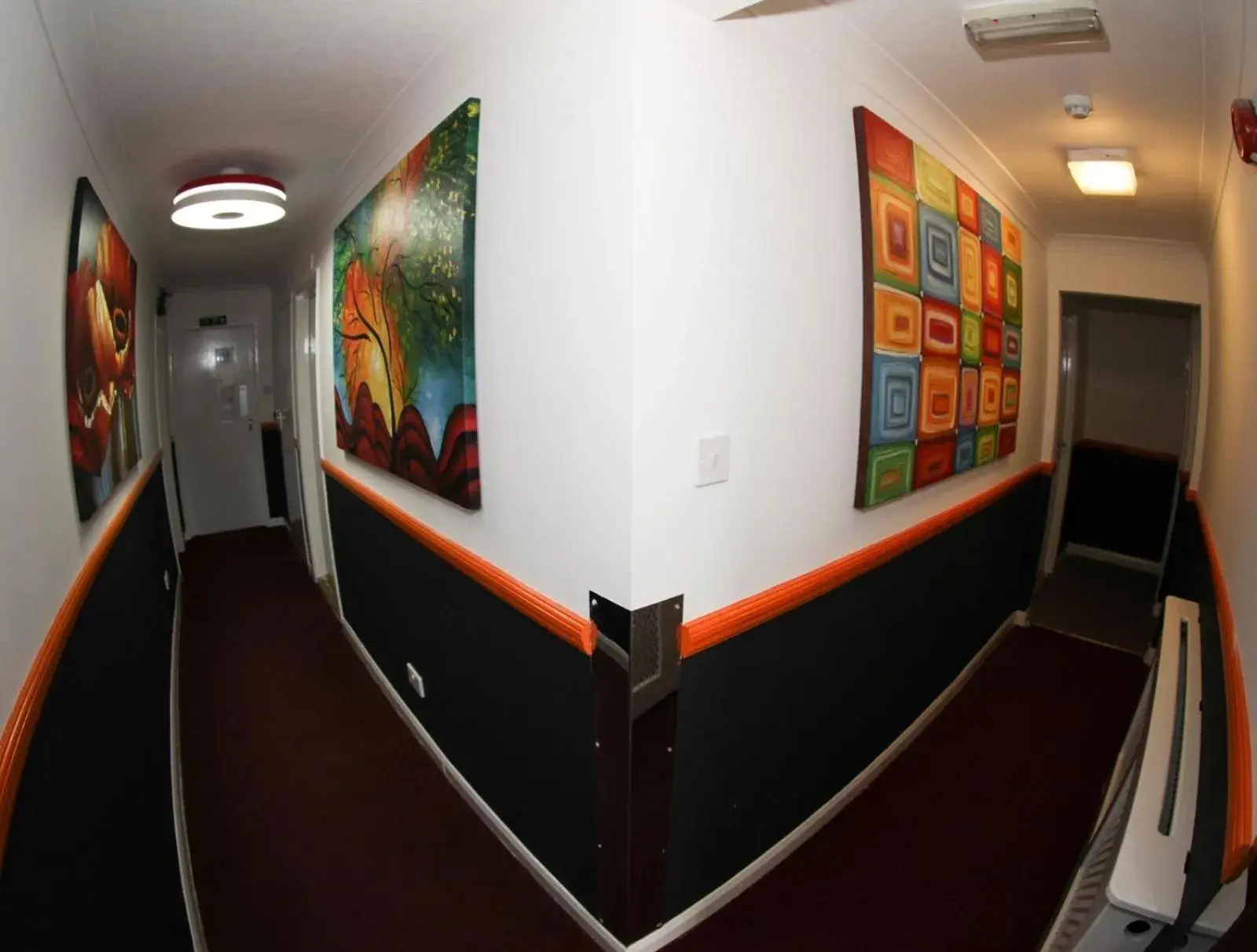 Property building in Heathrow Inn Hotel Property building in Heathrow Inn Hotel