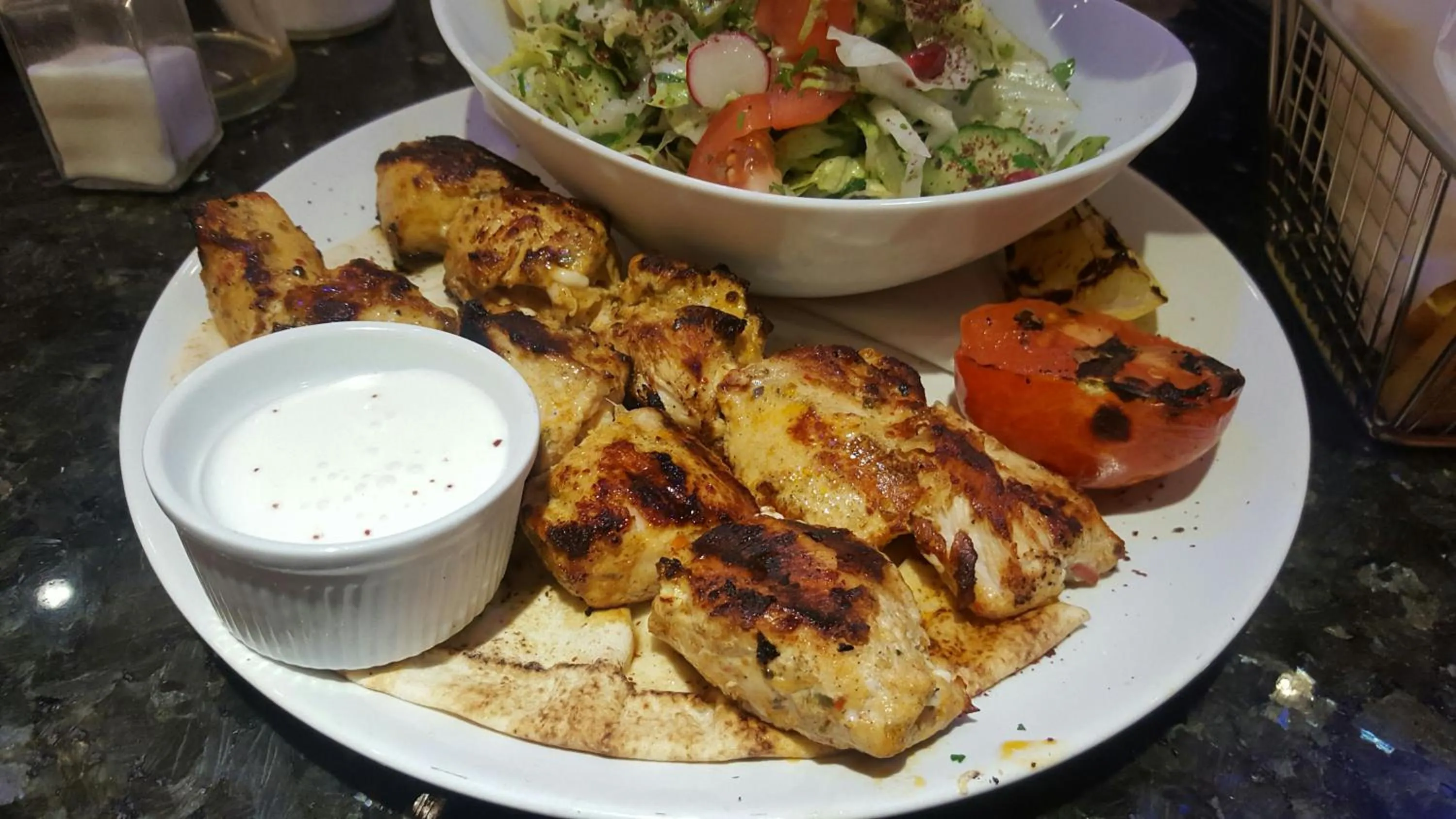 Food and drinks in Heathrow Inn Hotel