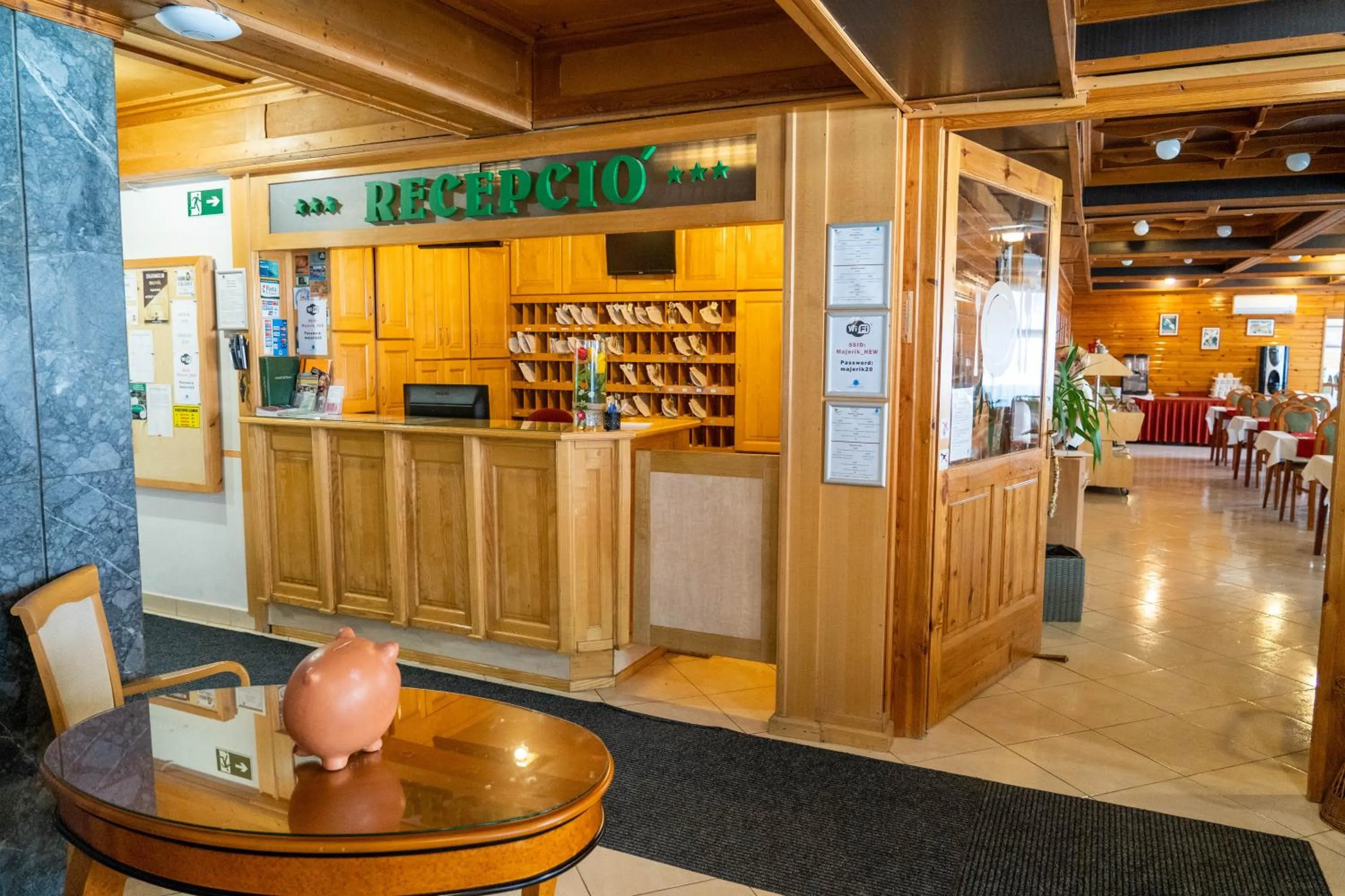 Lobby or reception in Majerik Hotel